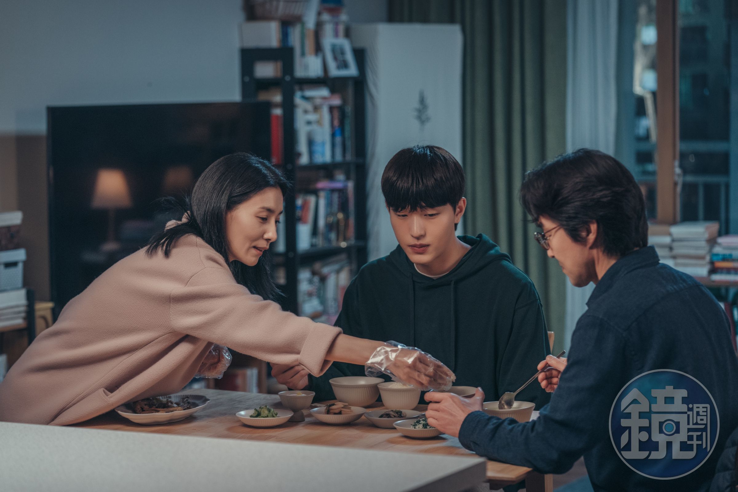 金瑞亨（左）與韓石圭（右）主演《離別的食譜》，講述溫暖治癒人心的家庭故事。（tvN Asia提供）