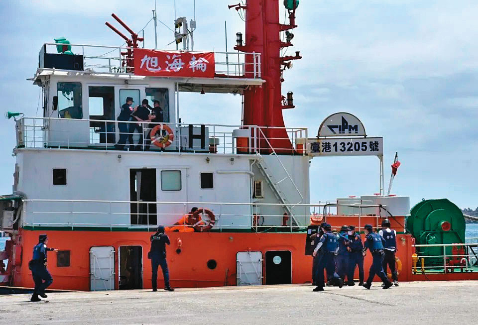 偷拍成性的許秩軒是花蓮港務警察總隊祕書室警正三階警務員。圖非當事人。(花蓮港務警察總隊提供)