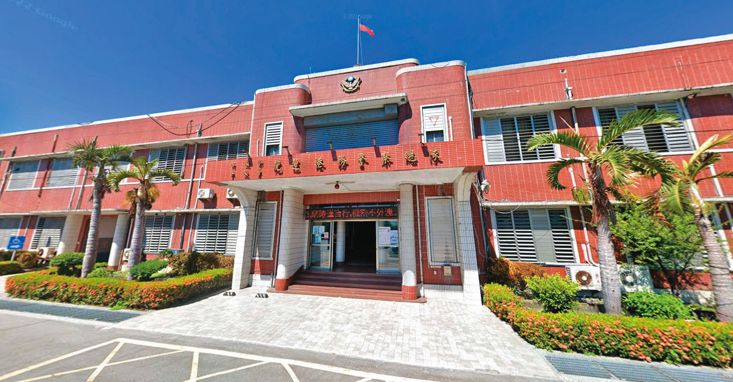 許秩軒先前剛從警大畢業就被逮到偷拍女廁，但仍被分發至花蓮港務警察總隊（圖）任職。（翻攝Google Maps）