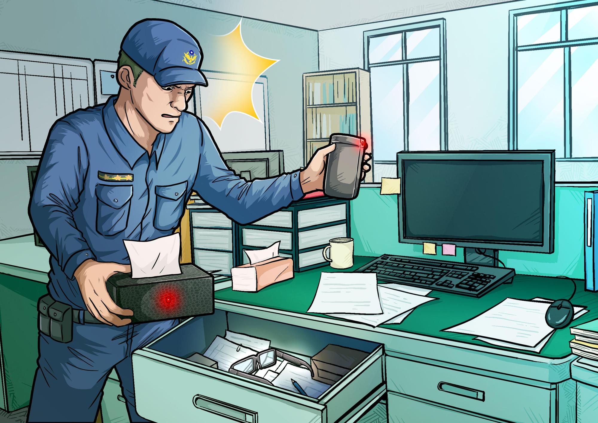 檢警在許秩軒辦公室及宿舍搜到各式各樣的密錄器。