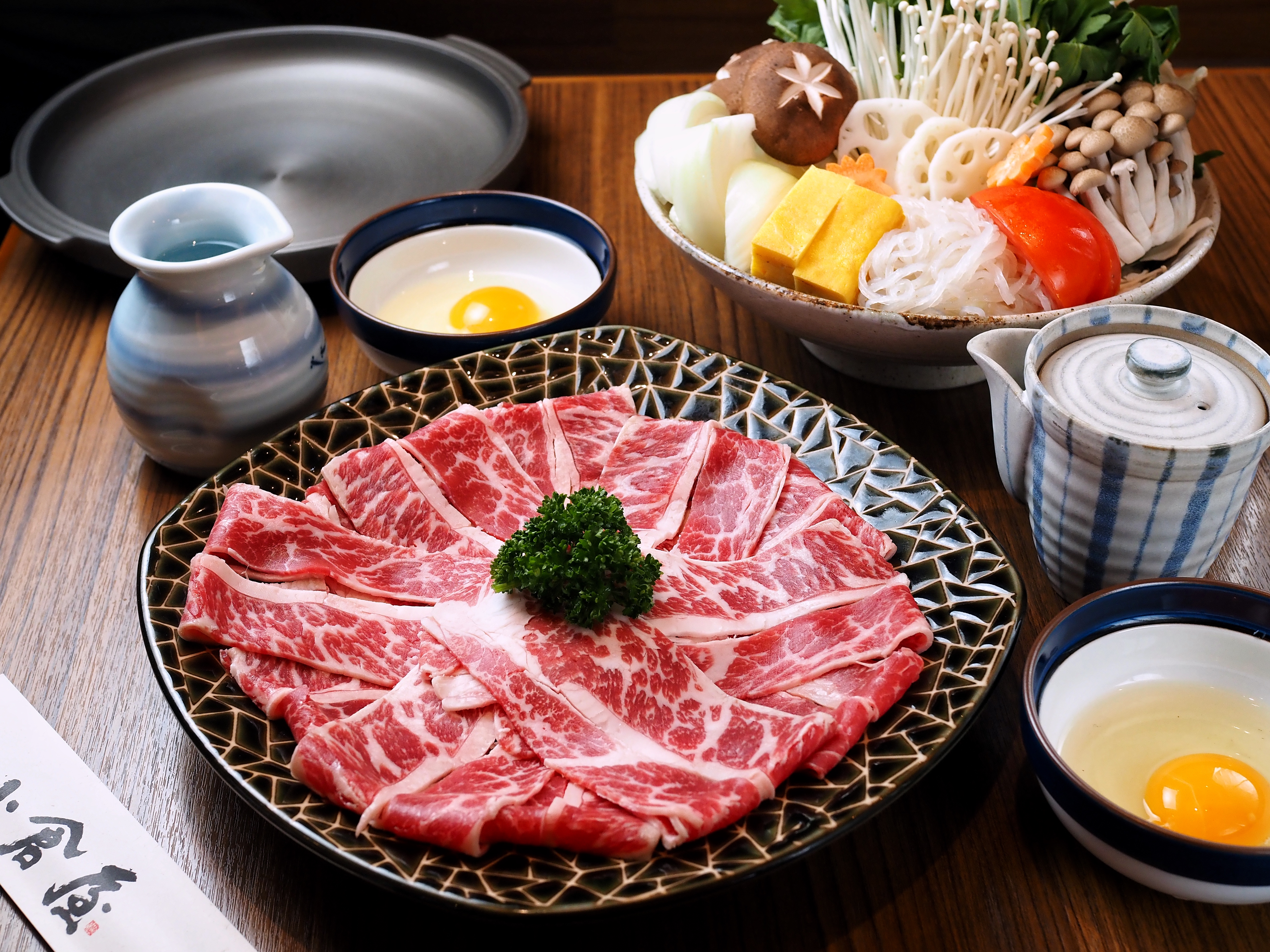光復本店限定的「小倉屋壽喜燒」水準不輸壽喜燒專賣店。（1,380元／套，每日限量）