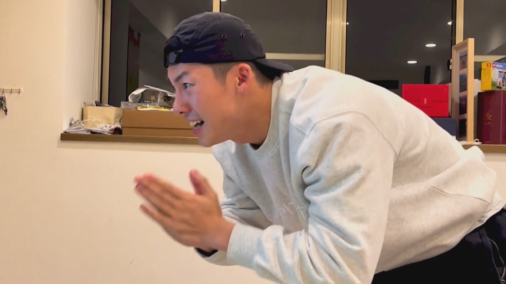 許光漢看世足決賽超級激動，畫面全被張軒睿記錄下來。（翻攝derekctor IG）