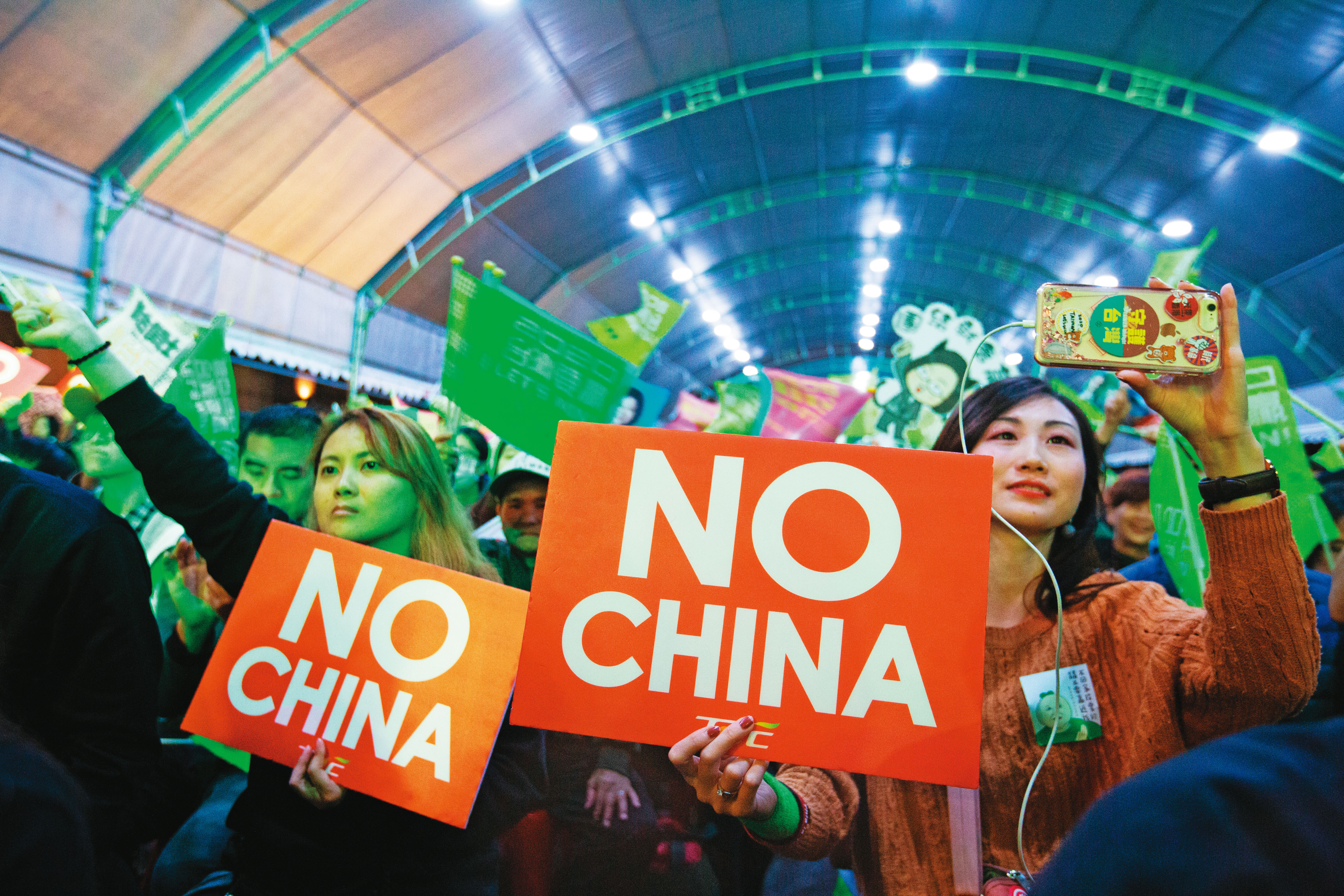 「抗中保台」的理念曾是民進黨強而有力的政治訴求，但實際操作時卻備受質疑，這才是台灣真正的危機所在。