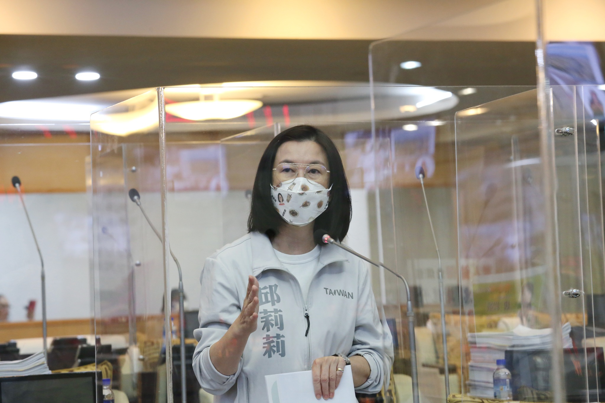 民進黨台南市議長提名人邱莉莉提出「新議會改革方案」，主張讓議會回歸市民。（翻攝自邱莉莉臉書）