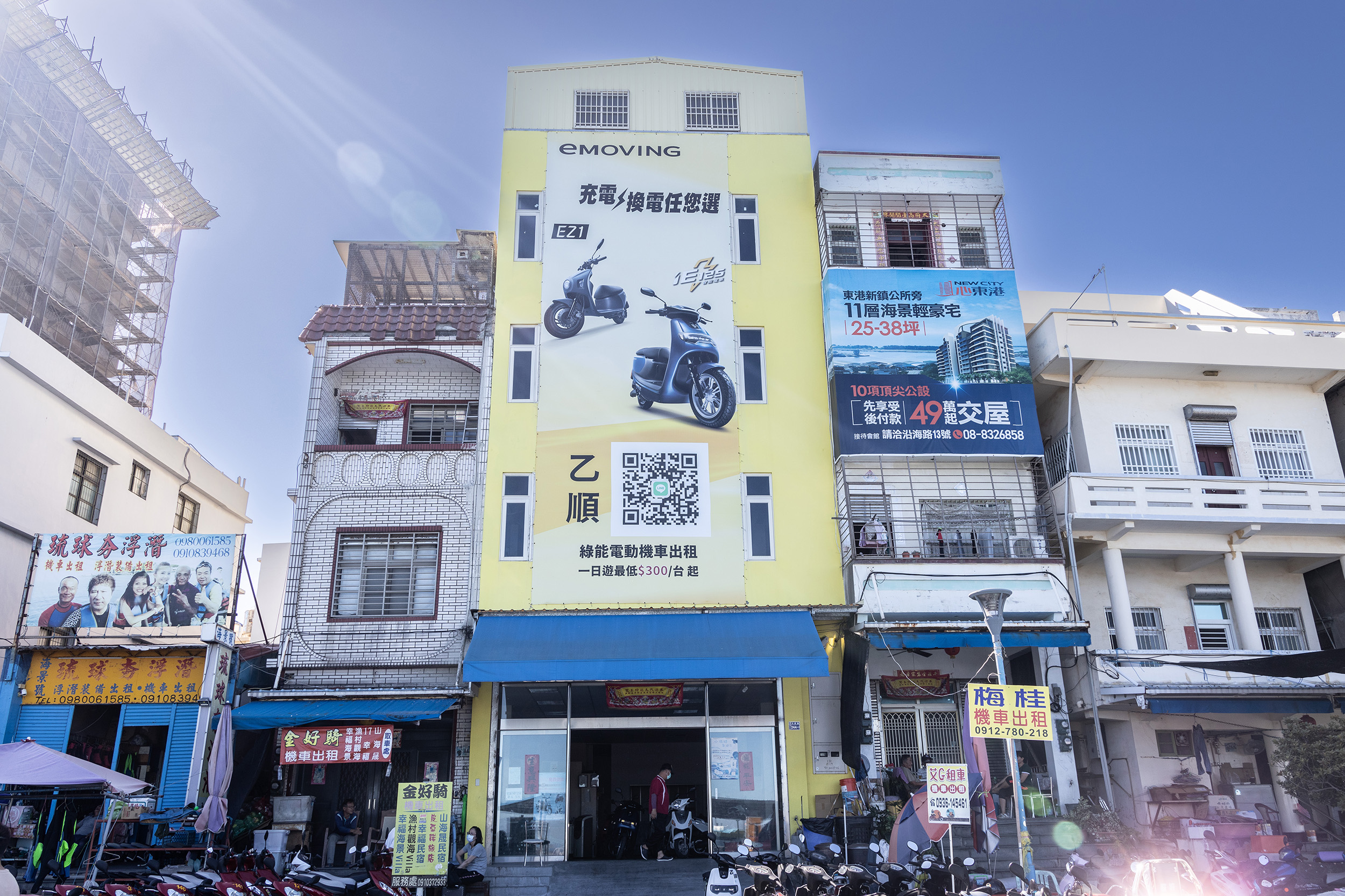 乙順機車位於白沙尾觀光港前方,下船後很容易就能找到店面。
