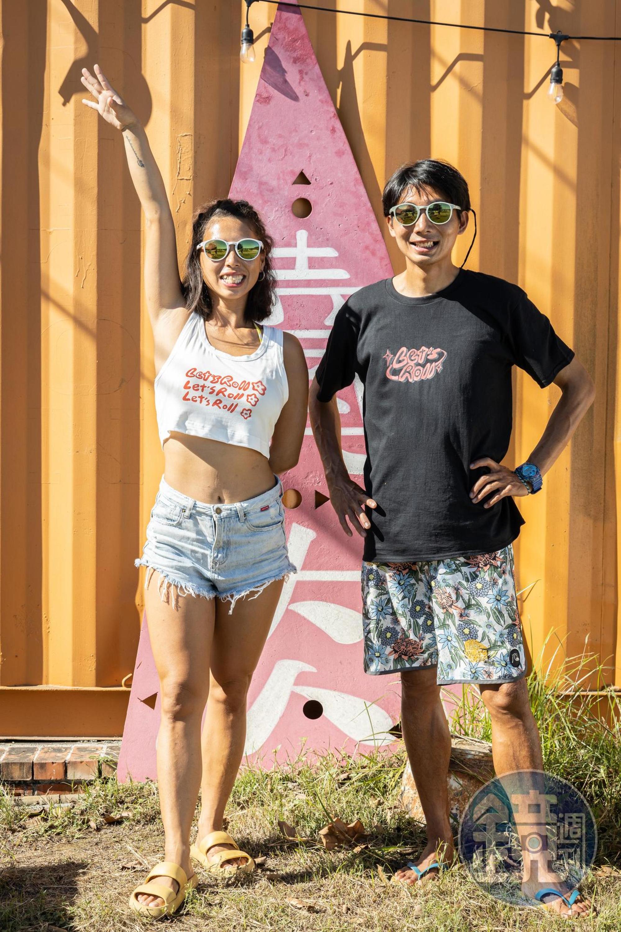 巫娜（左 ）與維哲（右 ）因熱愛水上活動，兩人相約移居小琉球，合夥經營土耳其捲餅店。