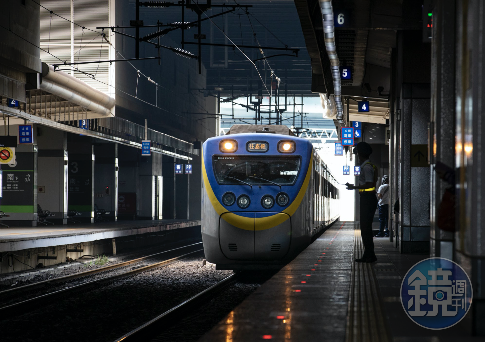 台鐵今(21)日宣布增開18班次,其中14班EMU3000型新自強號及普悠瑪號車票於週六(24)日開搶。(示意圖,資料照)