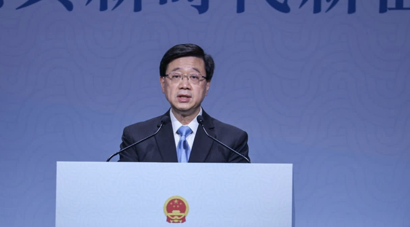 香港特首李家超針對烏克蘭國防部回應。(翻攝李家超臉書)
