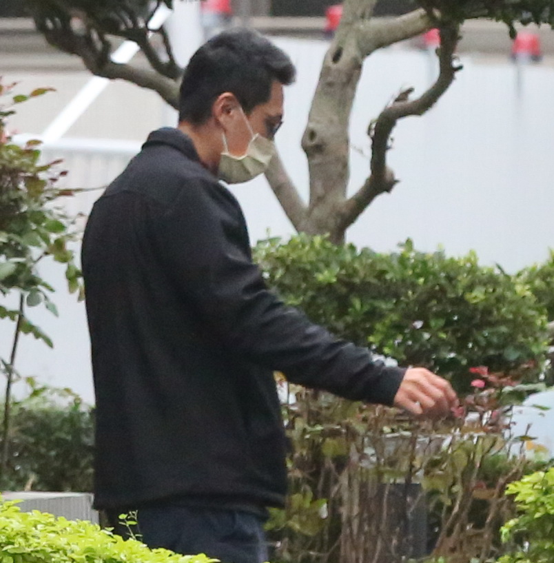 調查局北機站調查官今早密訊高虹安的前任、現任助理，圖為也遭傳訊的吳達偉。