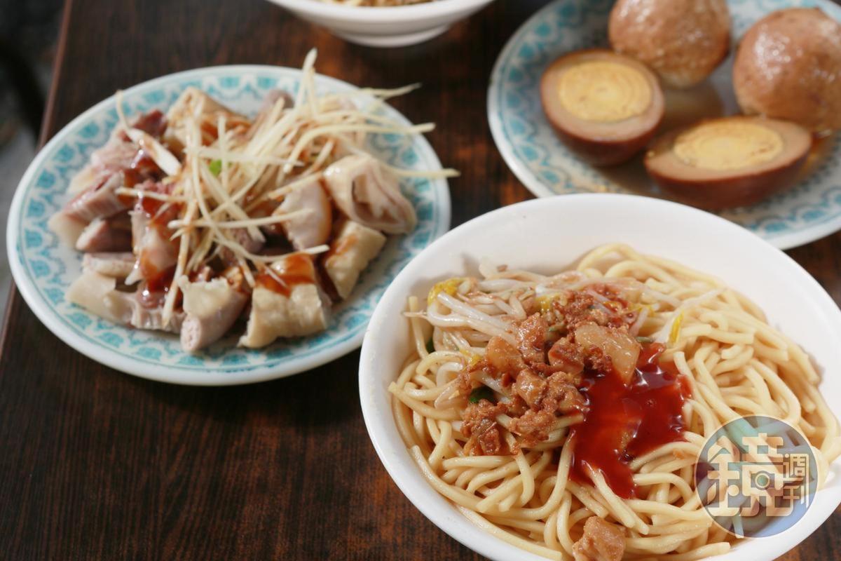拉仔麵、炒麵、油麵一定要配東泉辣椒醬。