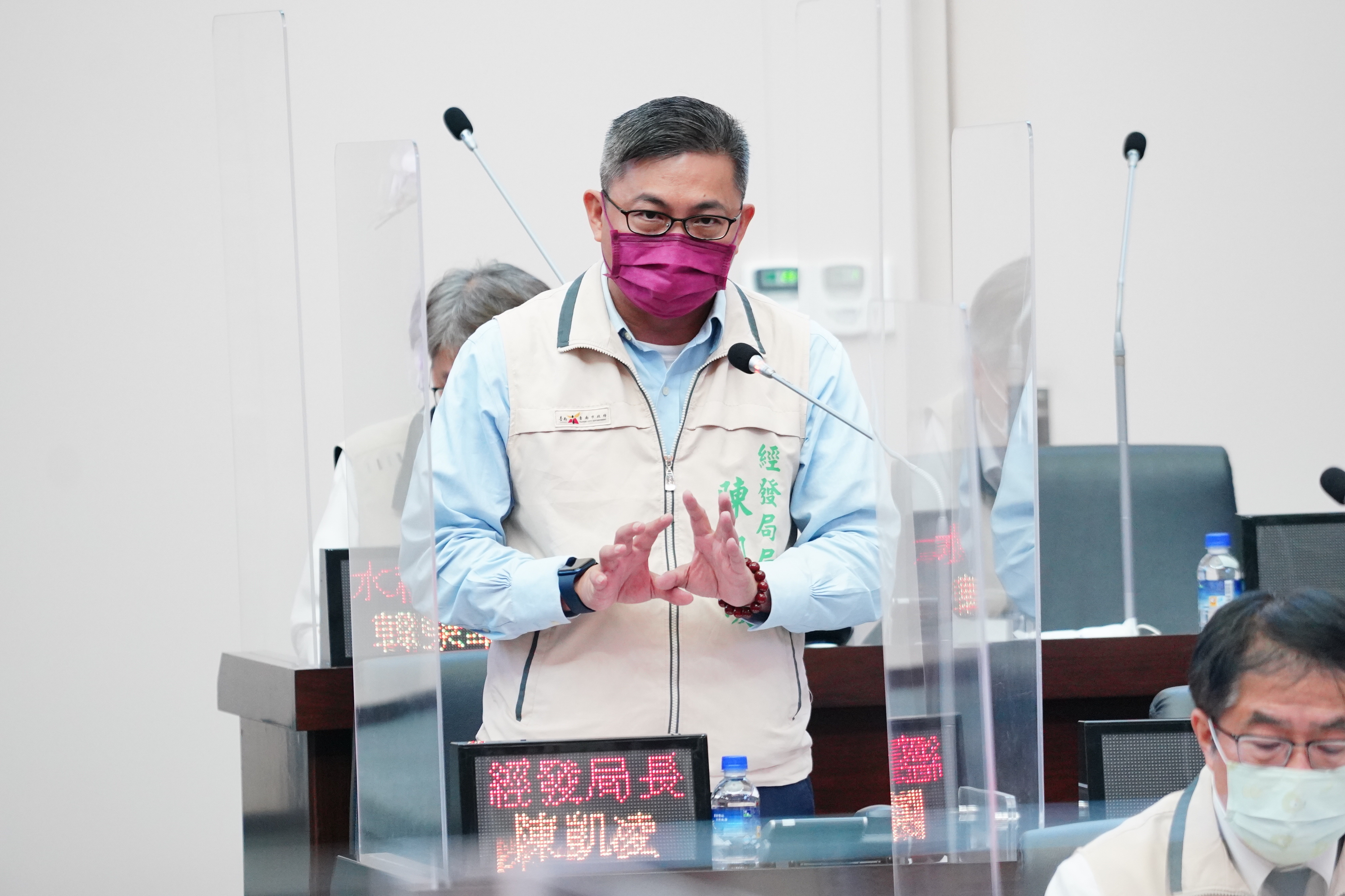 南市經發局長陳凱凌涉貪遭訊問逮捕，新任局長則由台中市借將。（本刊資料照）