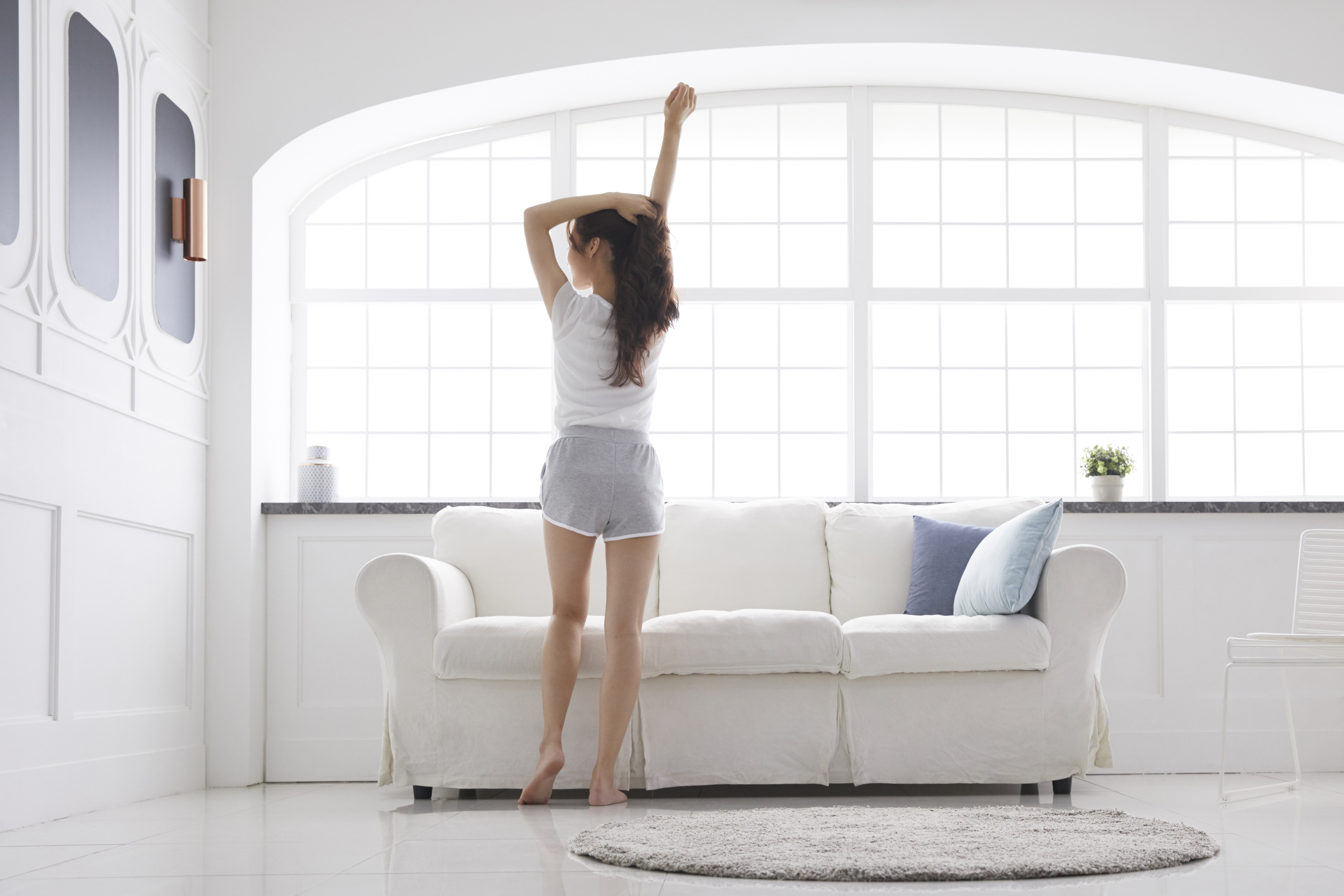 一名女網友分享如何趕跑愛帶男友返家過夜的超雷室友經驗，靠著在家穿真理褲等性感裝扮氣得室友退租。（示意圖，xframe）