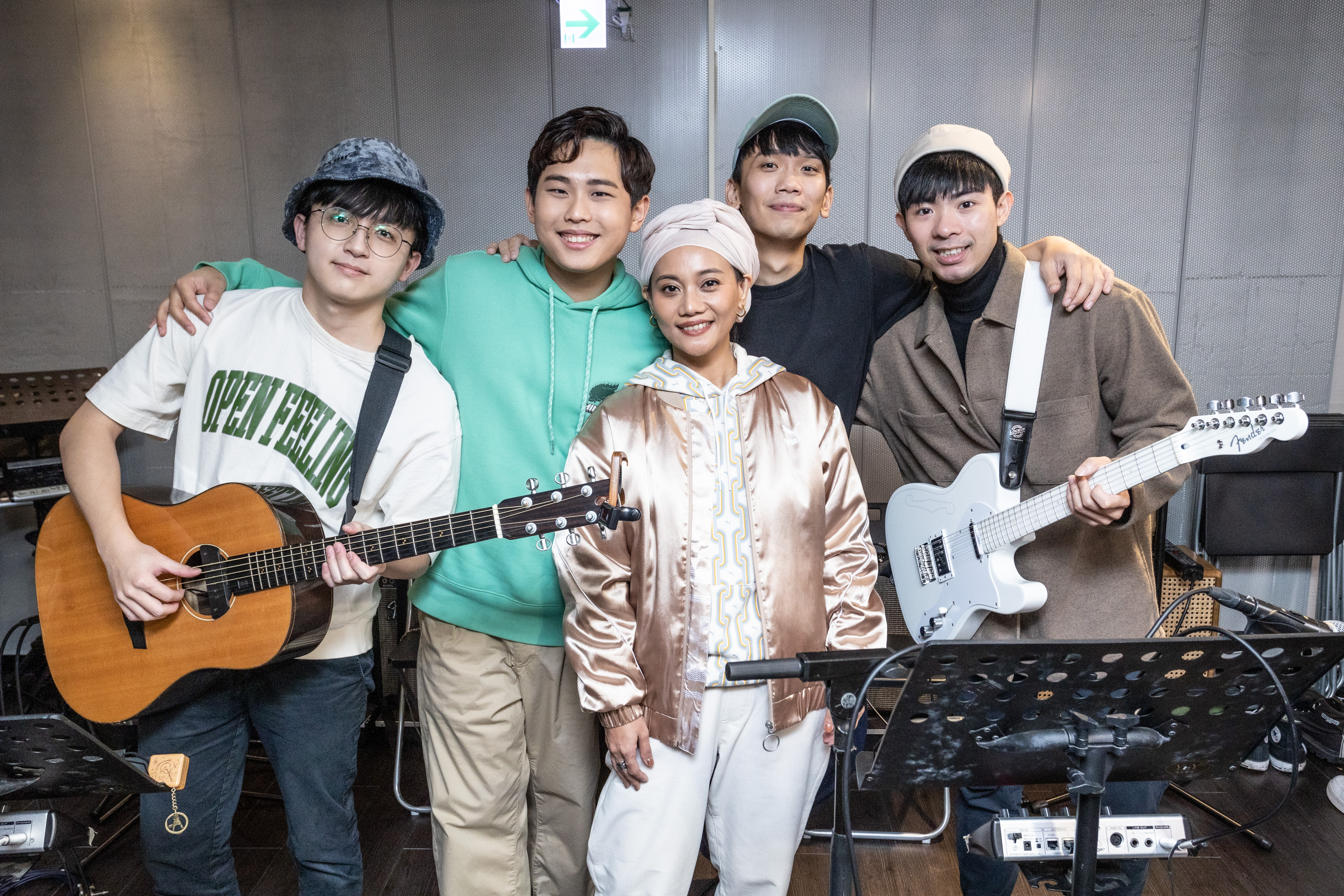 理想混蛋成員吉他手阿哲（左起）、雞丁、阿爆、可沛、建廷為台北市府跨年演出勤練唱。（台北市政府觀傳局提供）