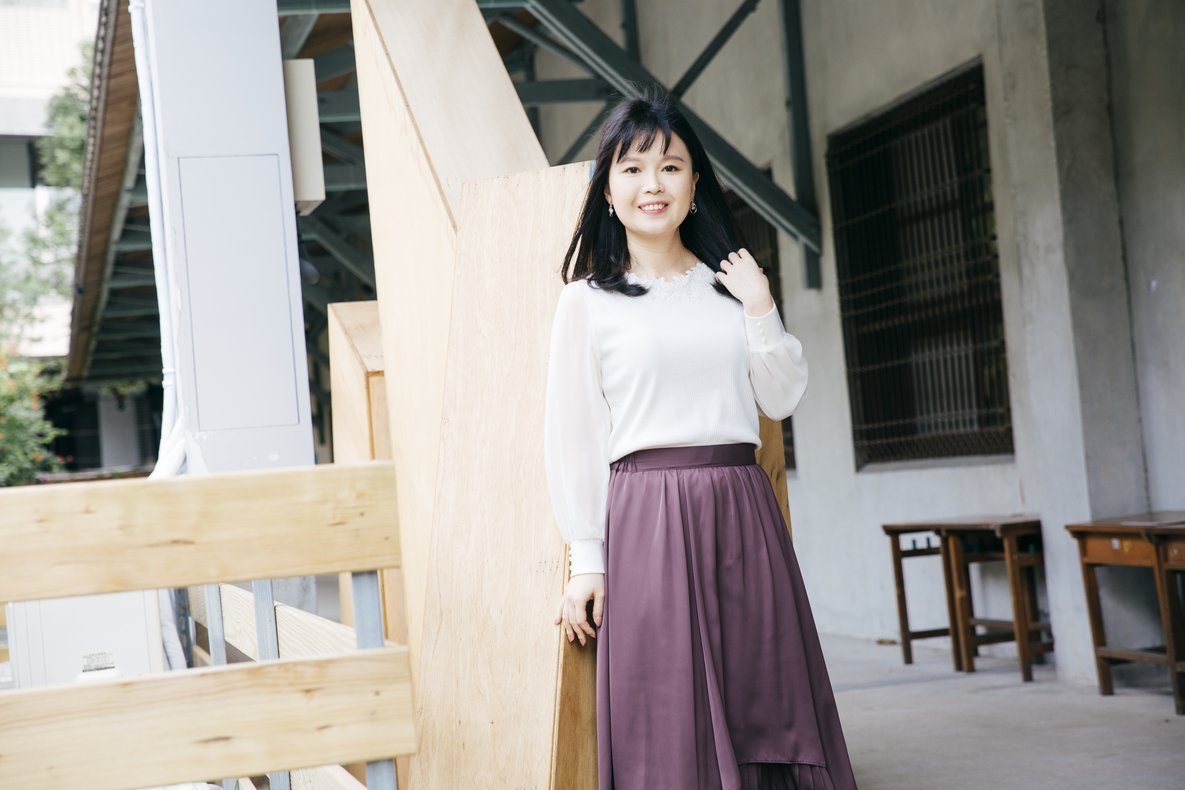 作家值言為希萌旗下多個IP創作衍生小說，也替遊戲、漫畫編劇。