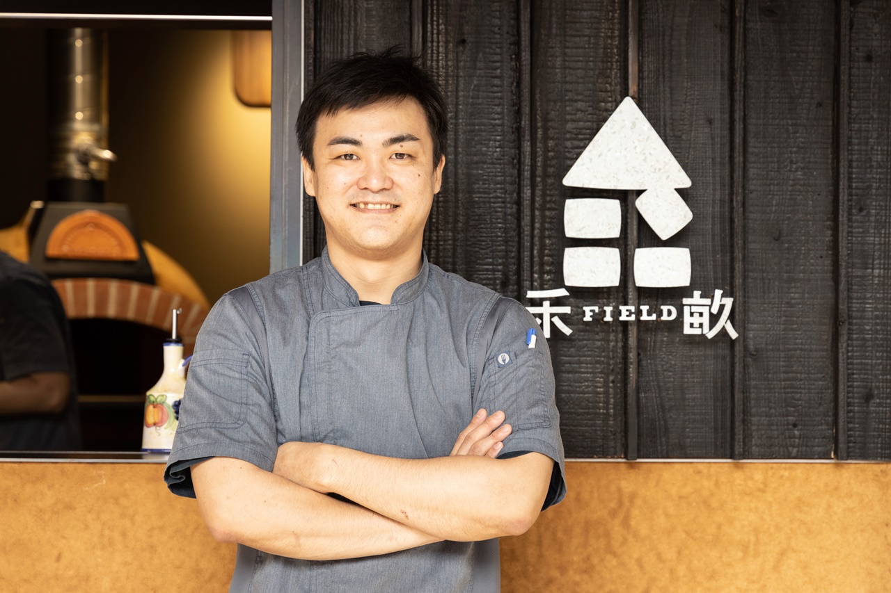 禾畝FIELD店長王翊雲自2005年起鑽研製作披薩,對原料、食材搭配了解通透。