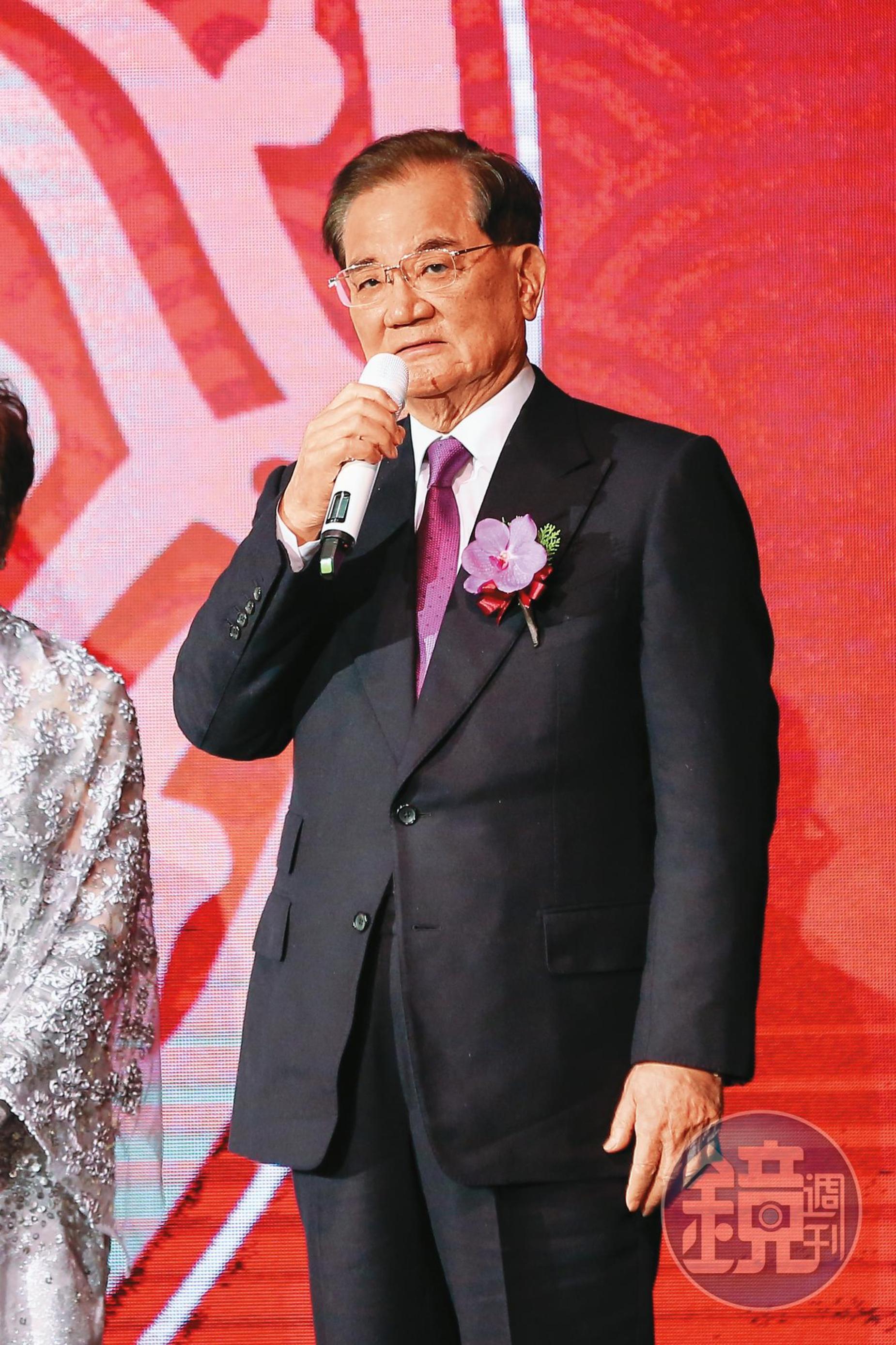 連戰名號遭詐騙集團用來向被害人宣稱有「國民黨民族基金」，已證明全是騙局。