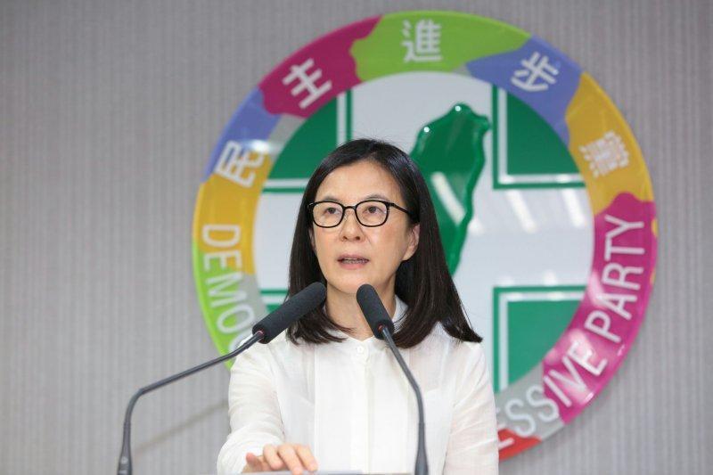 台南市議長參選人邱莉莉表示，希望黨內同志一定要珍惜手中這張珍貴的選票，小心謹慎投下神聖的一票。（邱莉莉提供）