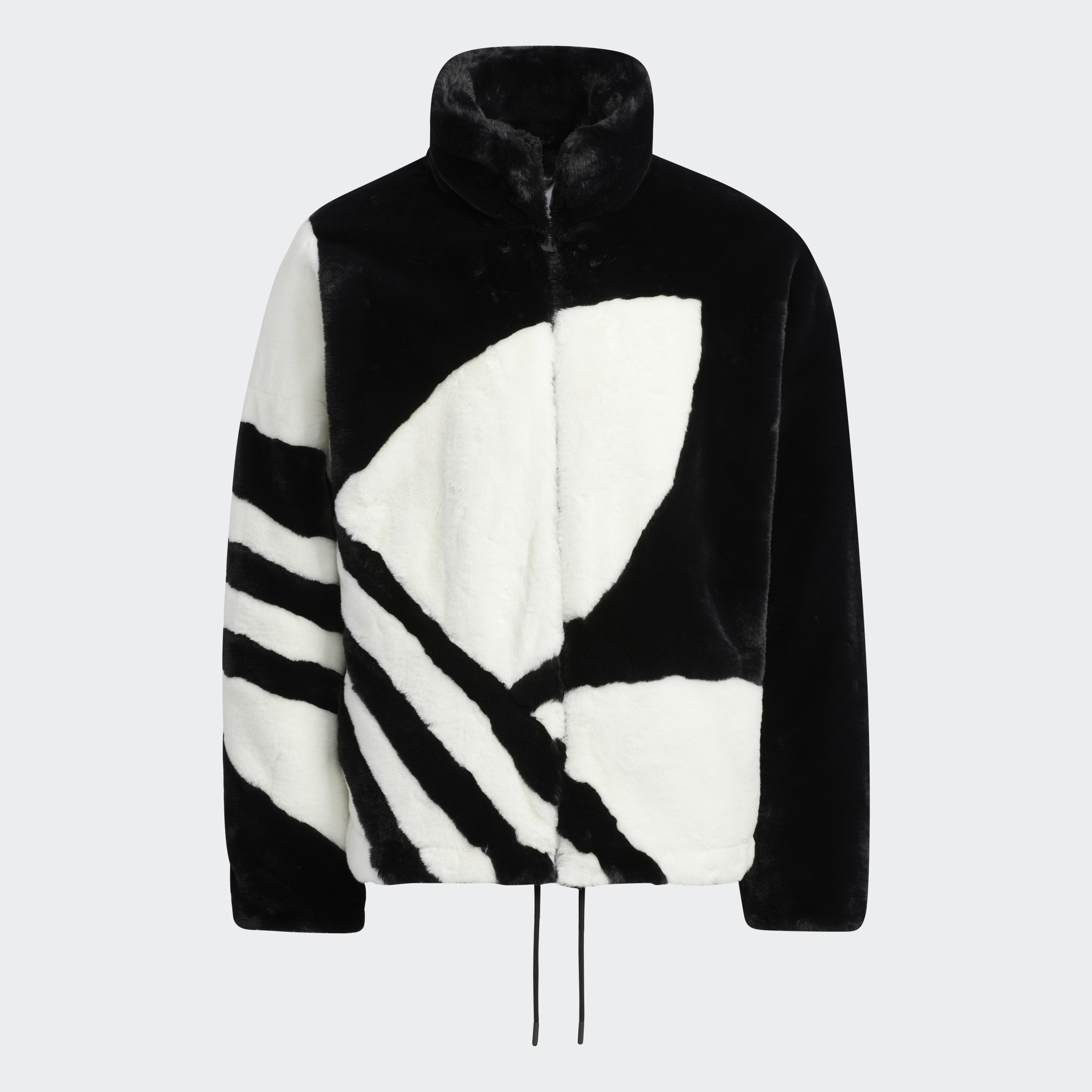 Logo黑白環保皮草 NT$4,890 adidas Originals(adidas Originals提供)