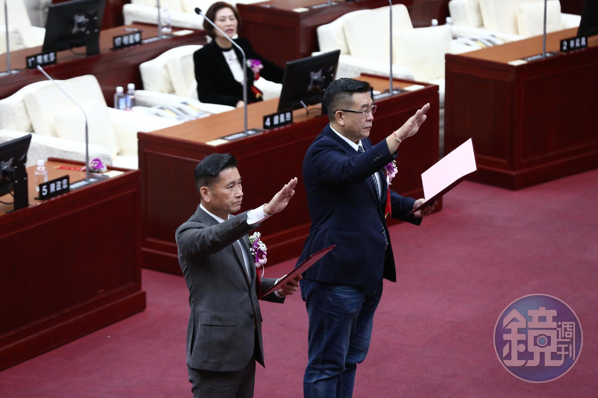 戴錫欽(左)與葉林傳(右)宣誓就任台北市議會正副議長。