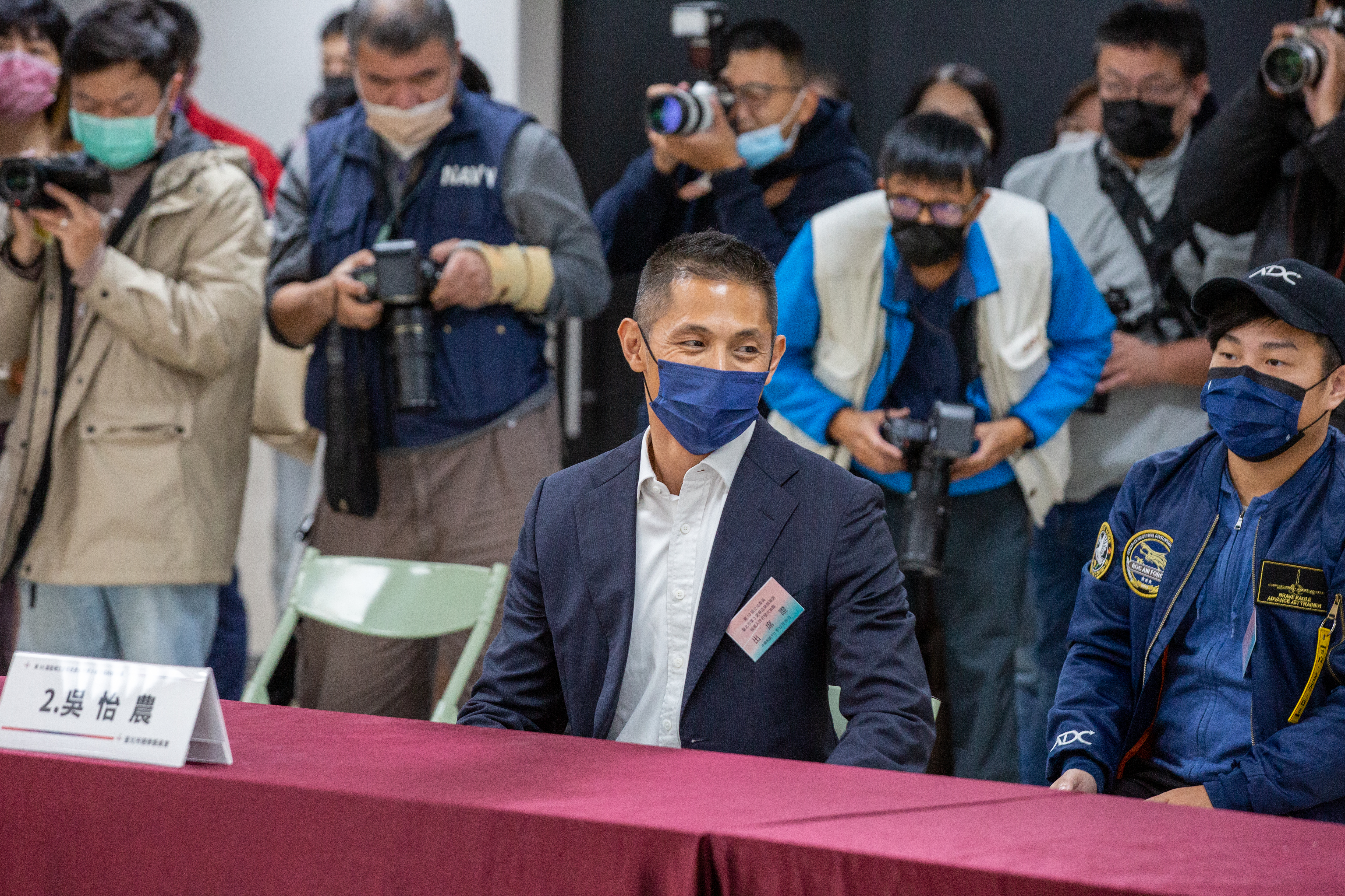 吳怡農多次表示要盡力把王鴻薇「留在議會」。（本刊資料照）