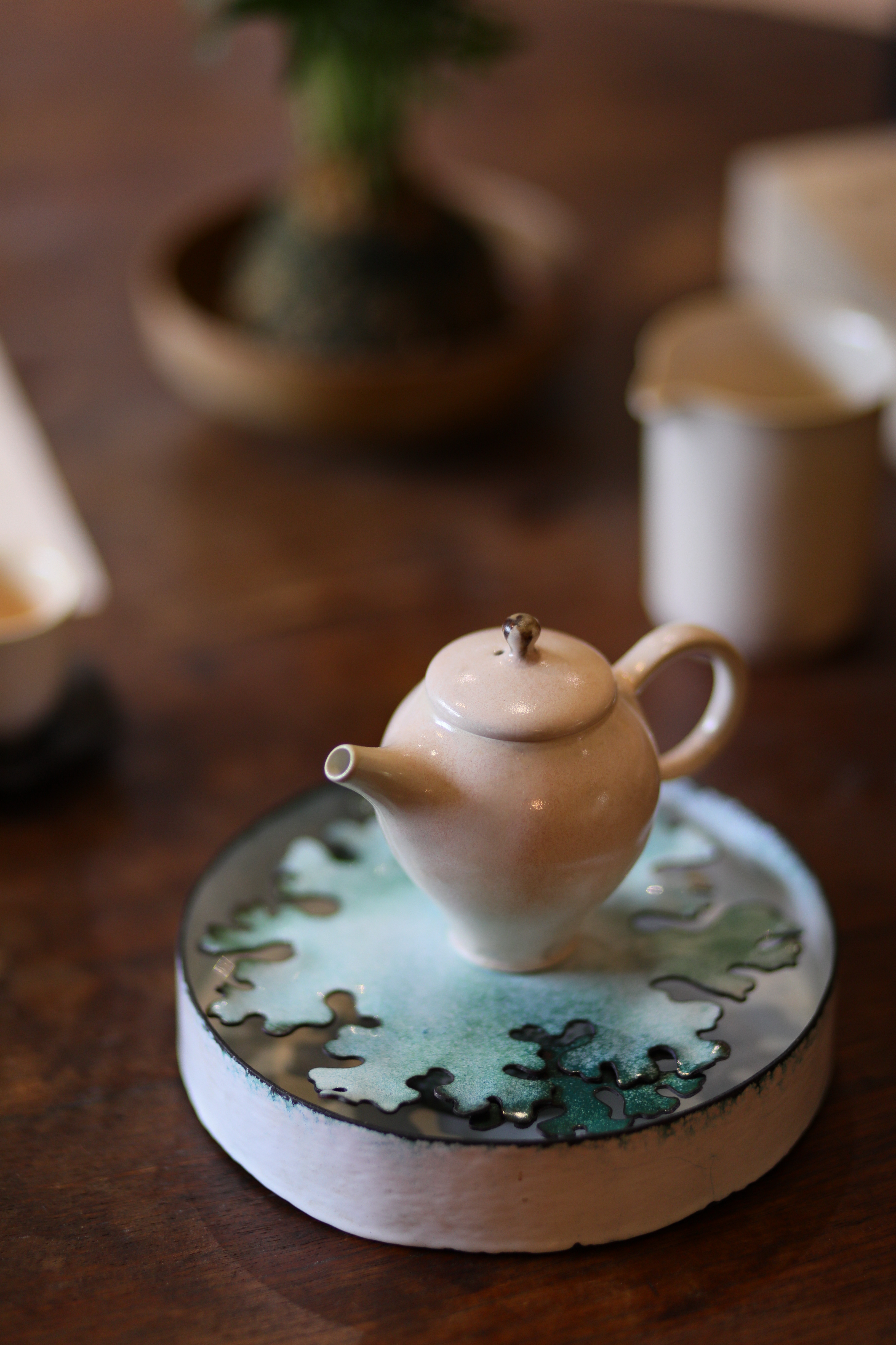 各種做工精緻的茶壺,令人看得目不轉睛。