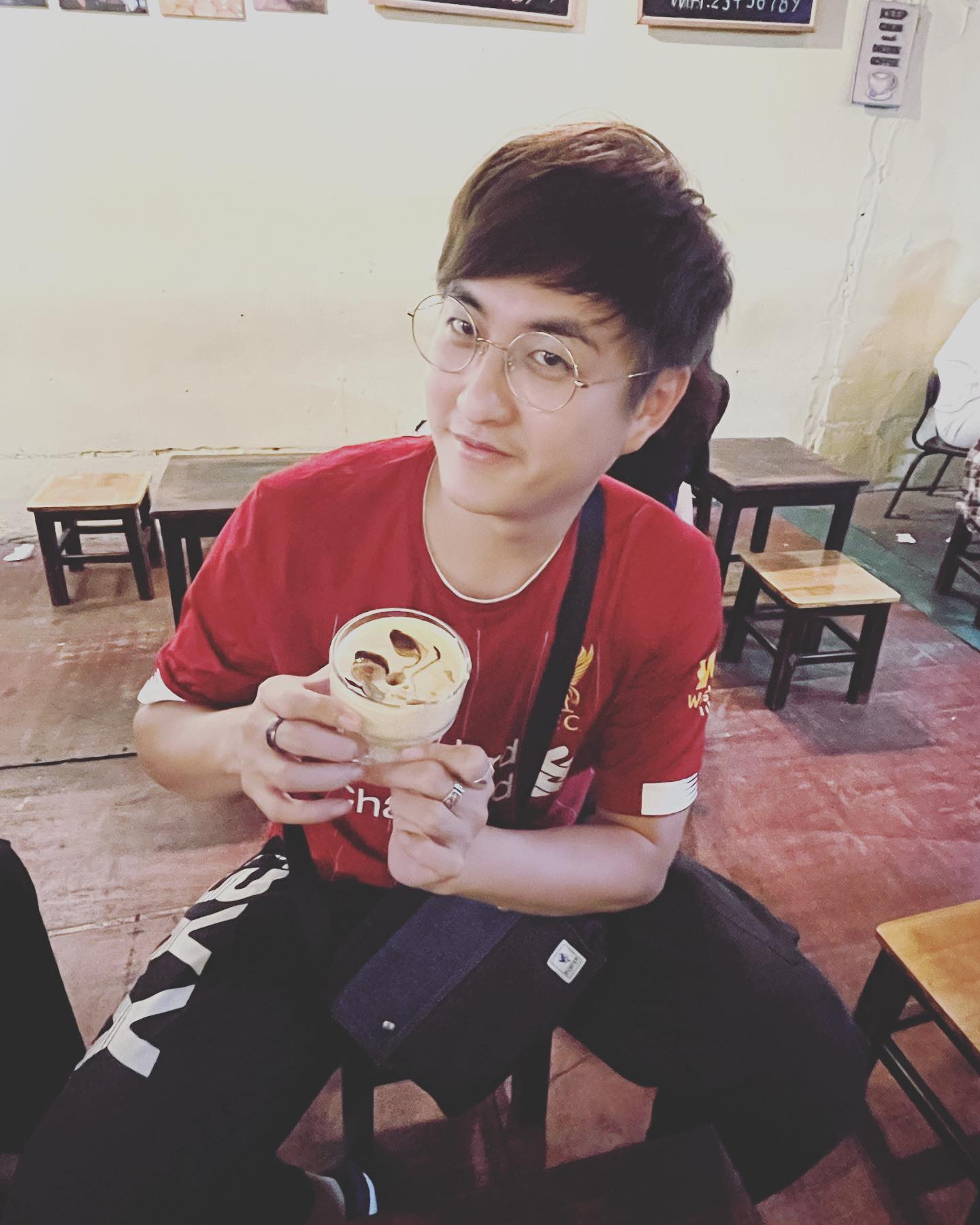 兒子一出生就遇到疫情，黃靖倫等了3年才帶兒子回家探視爸媽。（翻攝自黃靖倫臉書）