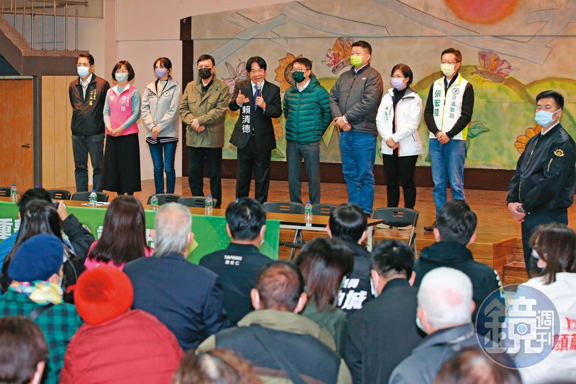 立委觀察認為賴清德的政見發表會形式簡樸,「檢討儀式感十足」。