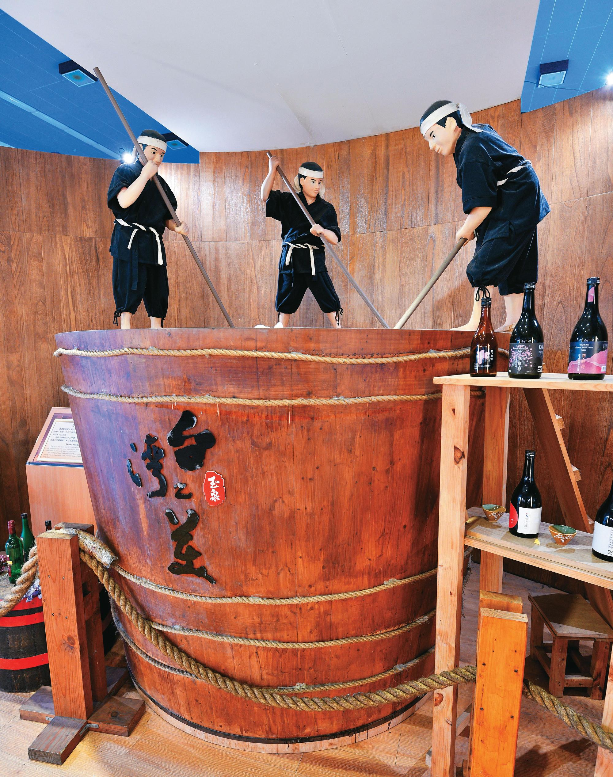 全台首座現代化、唯一生產日式清酒的釀製廠正是桃園酒廠,所釀的玉泉清酒享譽國際。