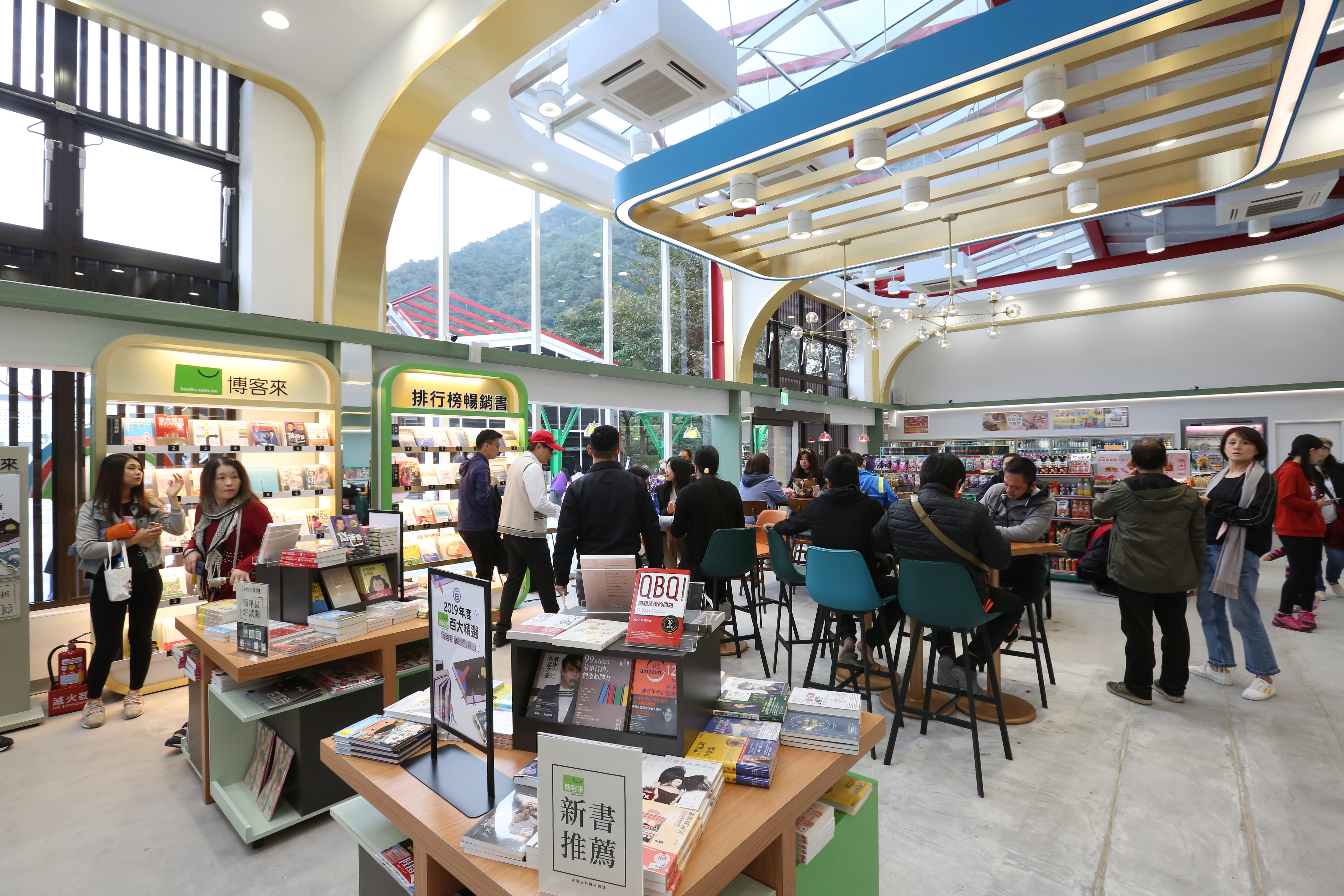 網路書商博客來近日陷入勞資爭議，北市勞動局初判違法恐罰百萬。（本刊資料照）