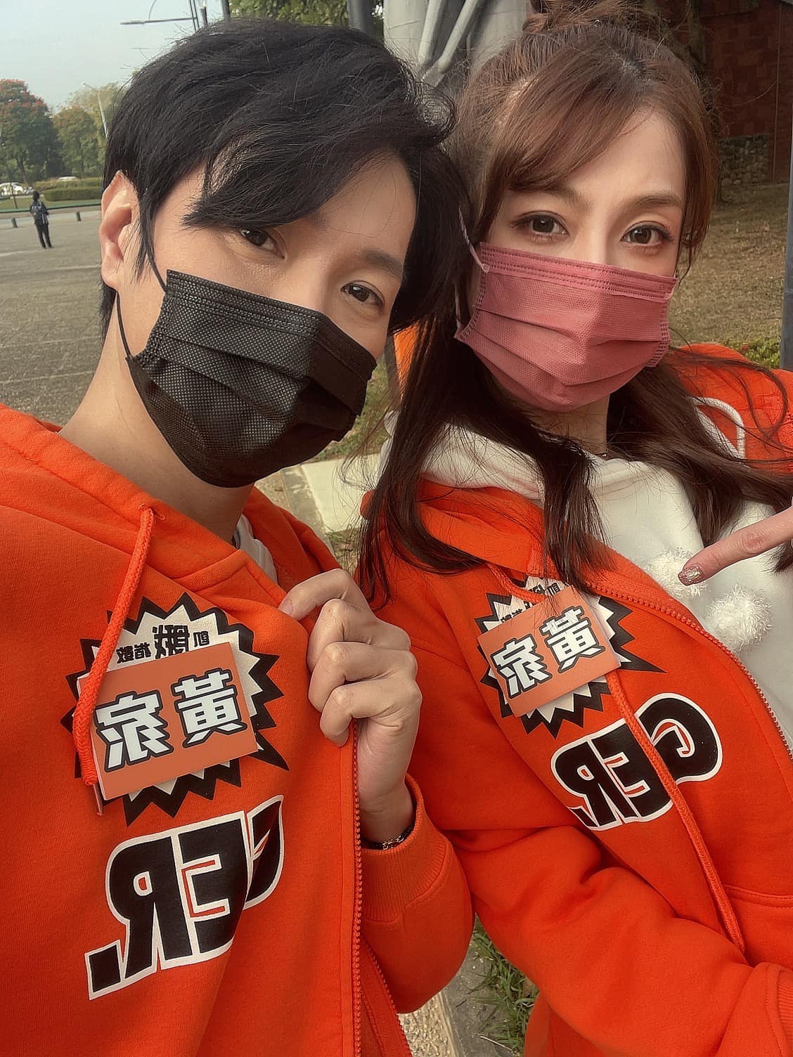 黃少谷夫妻雙雙寫文感謝教會。（翻攝臉書）