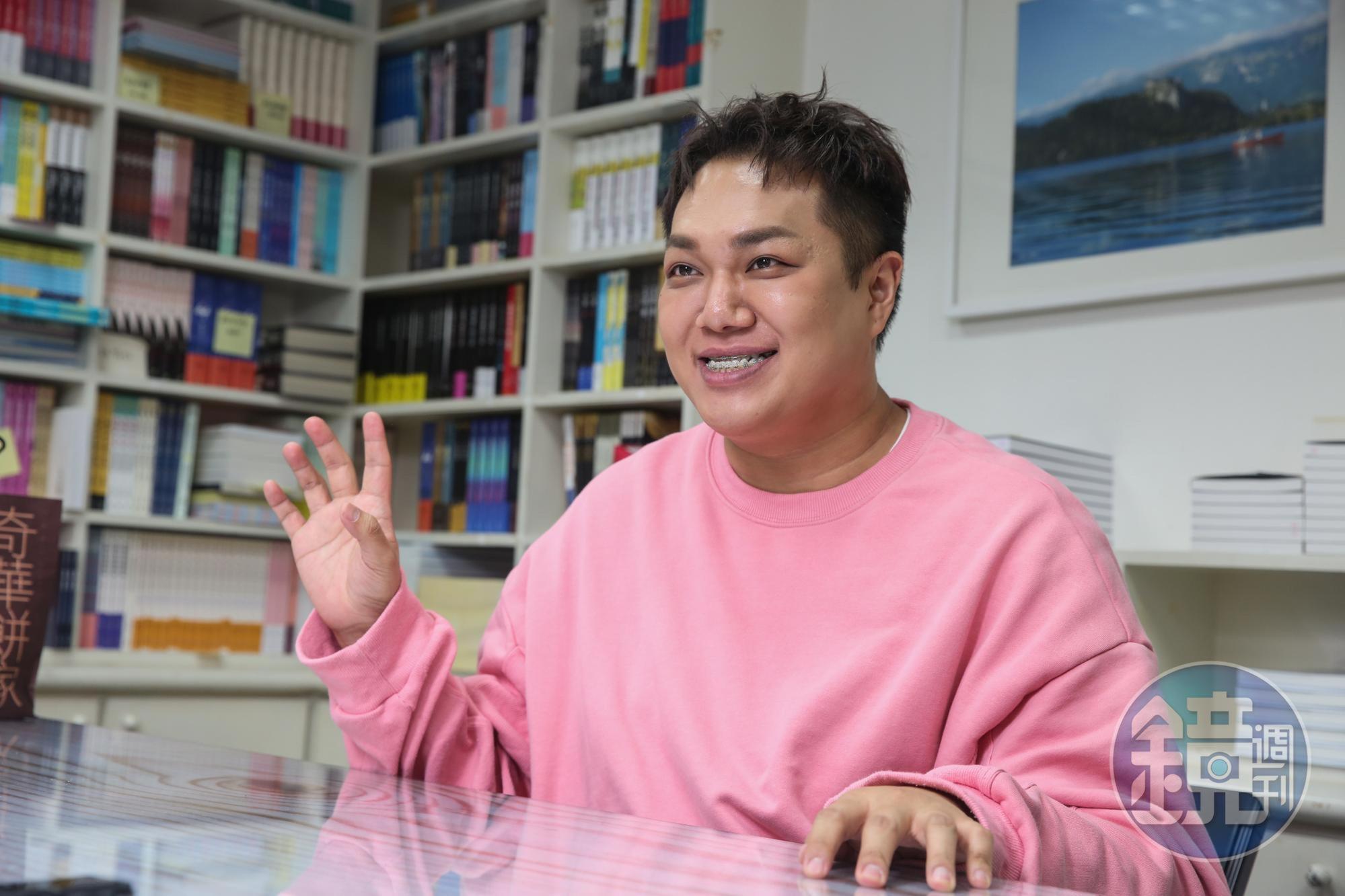 網紅關韶文指出，透過記帳存錢、聰明消費及定期投資，絕對能勤能補窮。