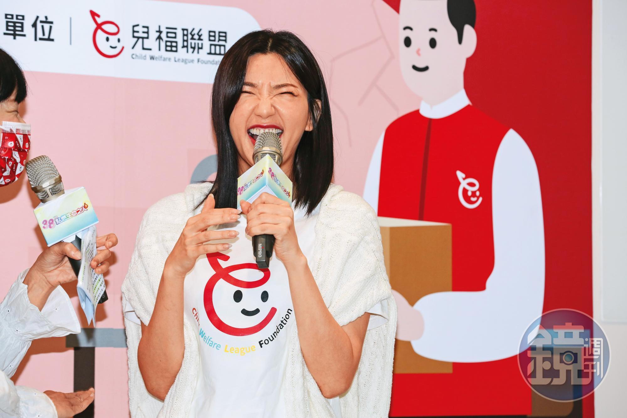 郭雪芙不認戀情，大笑「沒有帶回家，就是沒有！」聽君一席話，如聽一席話。（有說等於沒說）