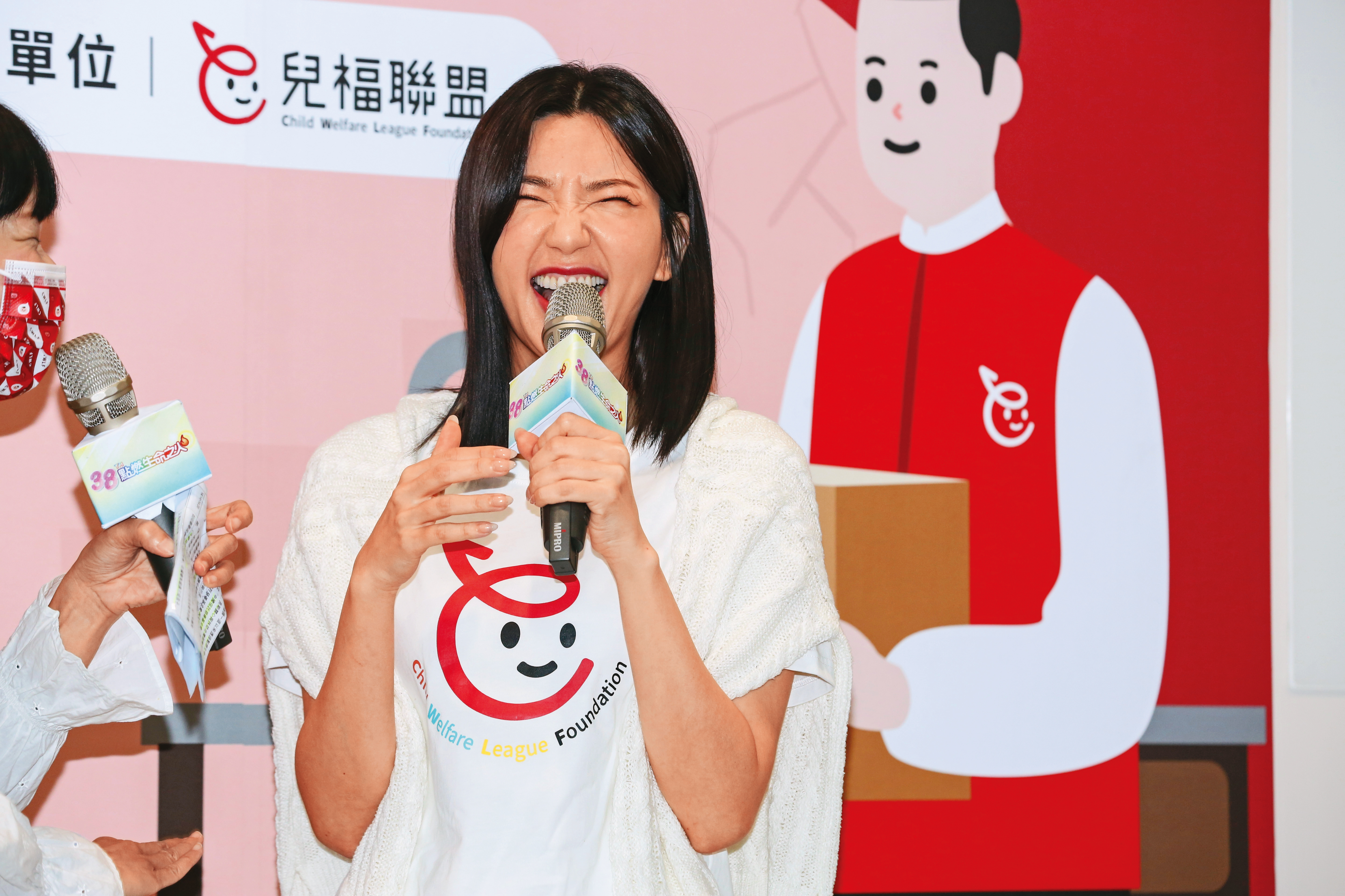 郭雪芙不認戀情，大笑「沒有帶回家，就是沒有！」聽君一席話，如聽一席話。（有說等於沒說）