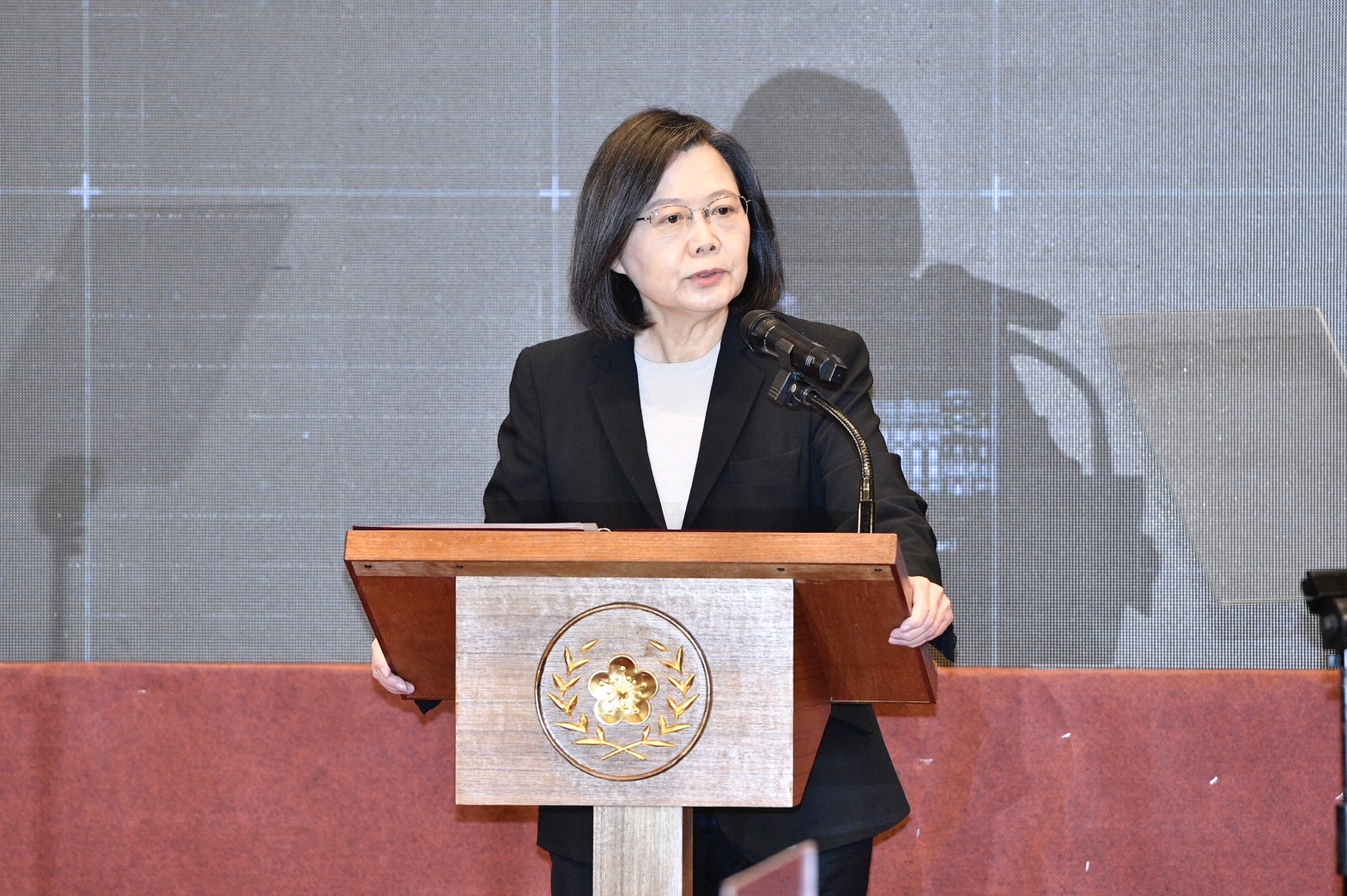 蔡總統強調役期延長是對於局勢變化而做的調整，全世界關心我們的國家都會看到我們對國防的重視和決心。