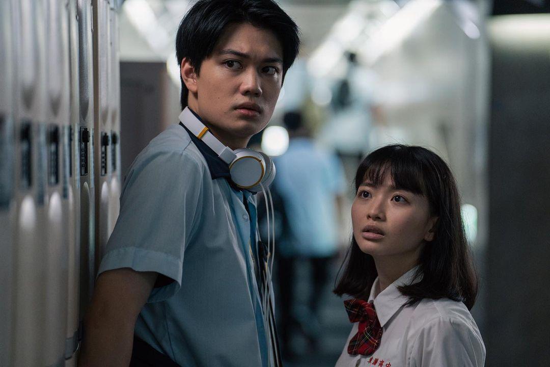 劉亮佐之子劉子銓（左）主演驚悚懸疑影集《你，敢不敢？》第二波單元〈置物櫃少女〉。（轉高高娛樂提供）