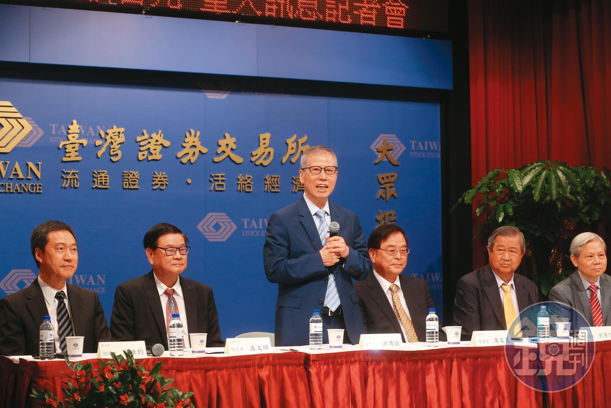 鈣鈦礦可與矽晶搭配，所以國內最大太陽能模組廠商聯合再生，也積極投入研究相關產品。（聯合再生董事長洪傳獻）。