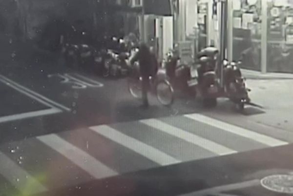監視器拍下李翁最後的身影。（翻攝畫面）
