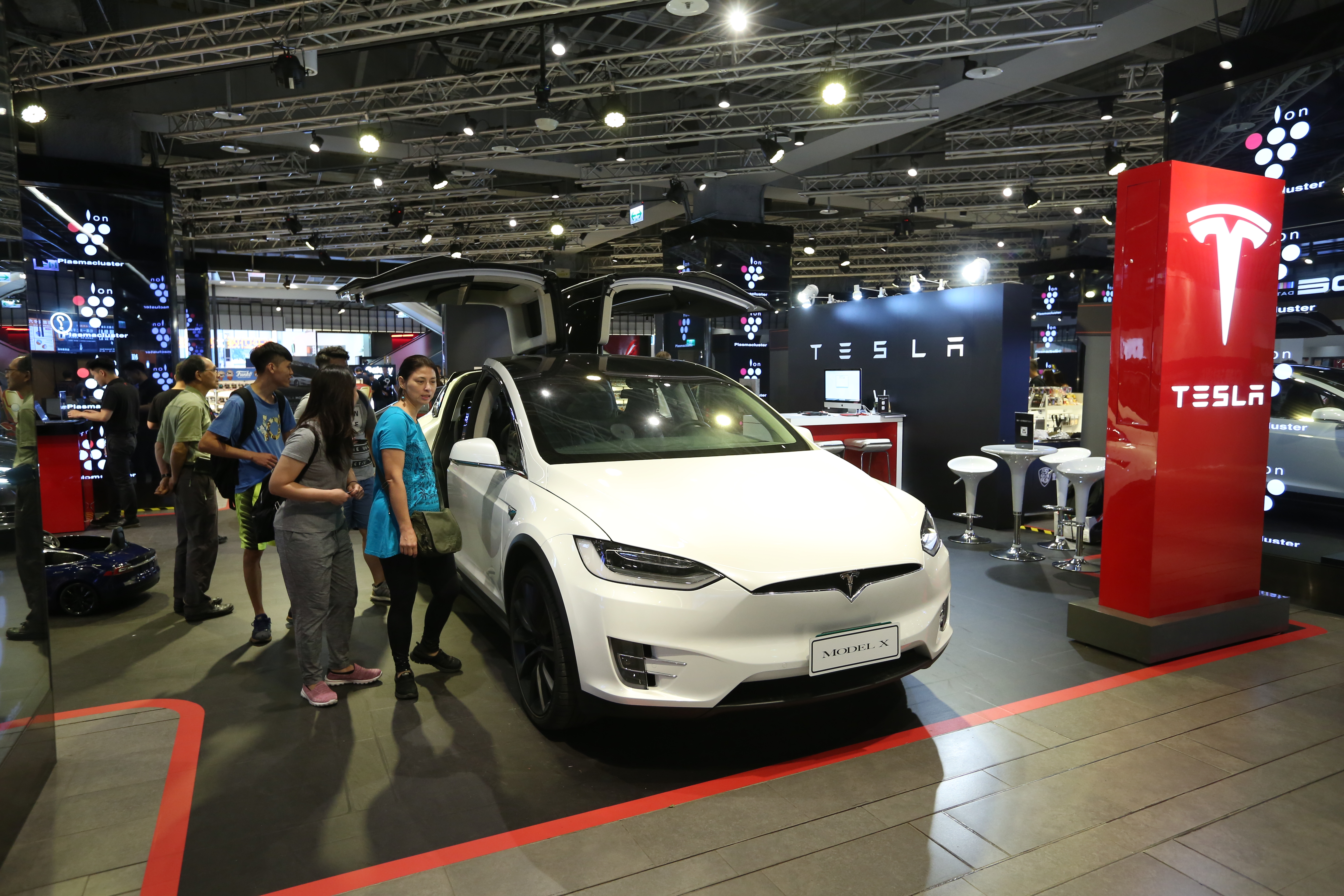 專家表示，特斯拉等品牌廠仍是2023年電動車的投資熱點。