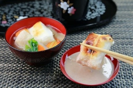 傳統和風雑煮是日本新年家家戶戶都會吃的湯汁料理。(桃園神社提供)