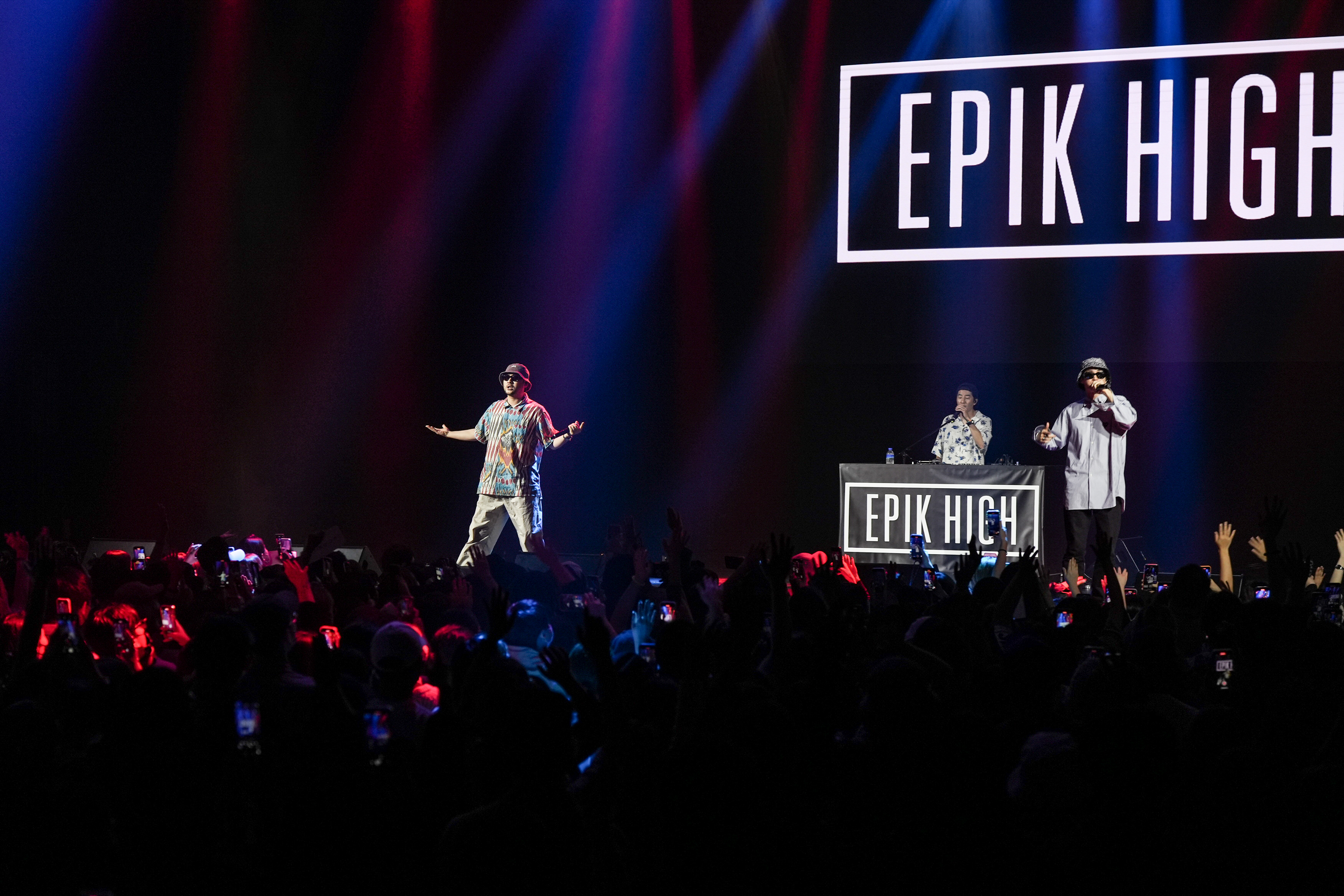 韓國嘻哈團體「Epik High」上月4日在國境解封後來台開唱，吸引兩千名粉絲朝聖。（超級圓頂提供）
