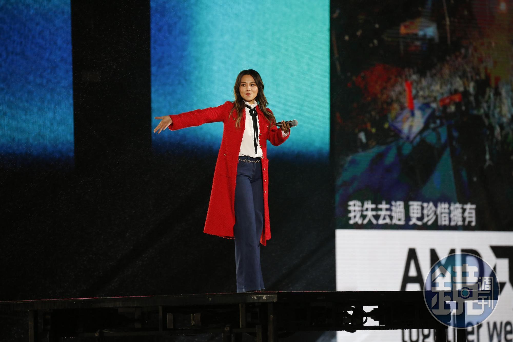 蔡健雅今晚擔任「台北最High新年城-2023跨年晚會」開場歌手。