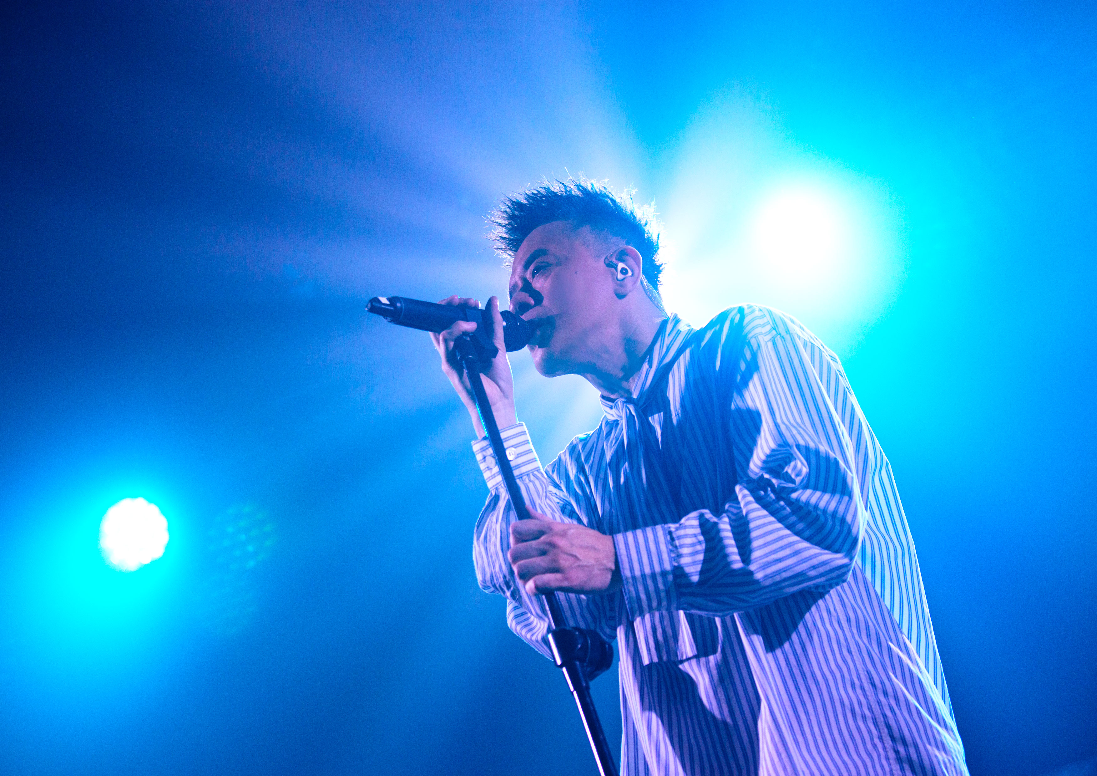 黃耀明睽違4年再度在台開唱,一連送上26首歌曲以饗粉絲。(Legacy提供)