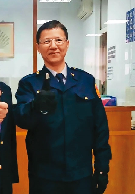 莊武能（圖）被視為台南市警局長方仰寧愛將，卻因涉及恐嚇取財案遭逮。（翻攝苗栗縣警局粉絲頁）