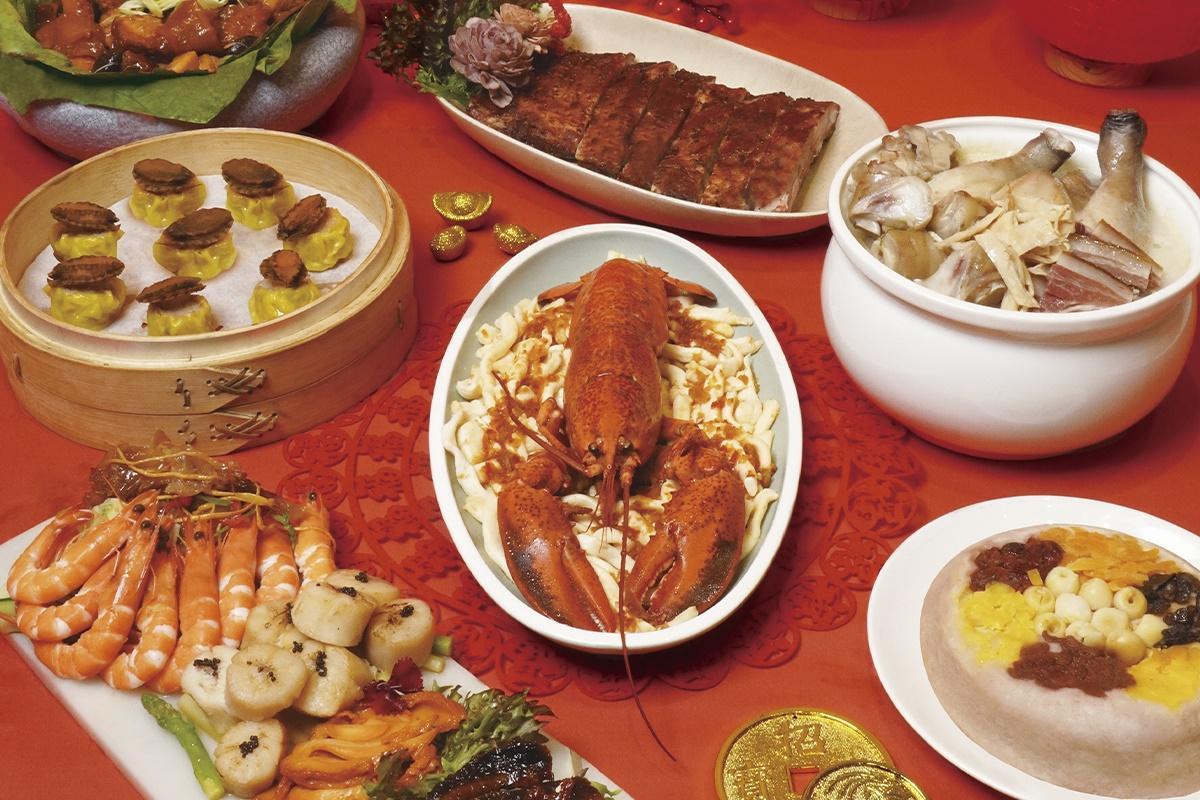 「THE上海」推出的除夕圍爐限定七品常溫外帶年菜,適合搭配極品陳年高粱。(8,888元/套)(台北101提供)
