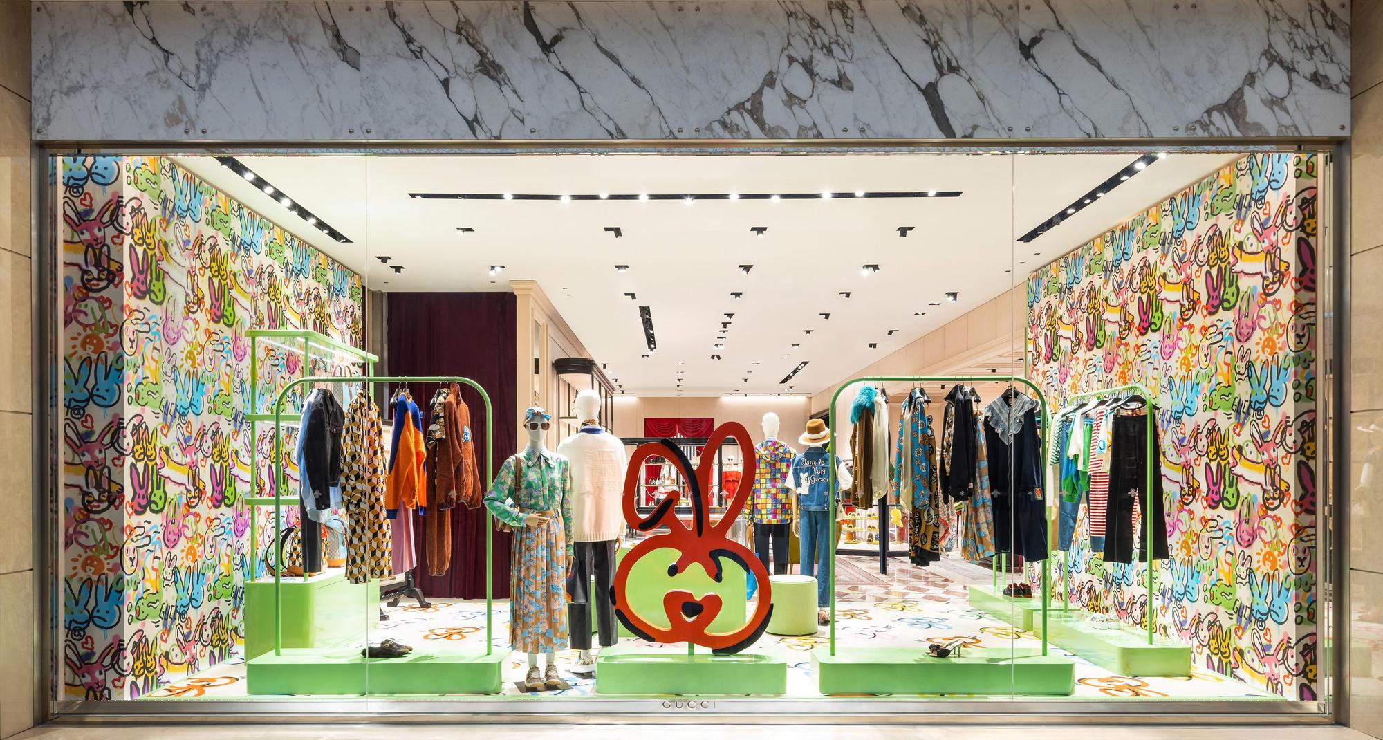 GUCCI兔年主題限定系列以普普風、塗鴉風、花卉風3種鮮明的圖案風格定調。(古馳提供)