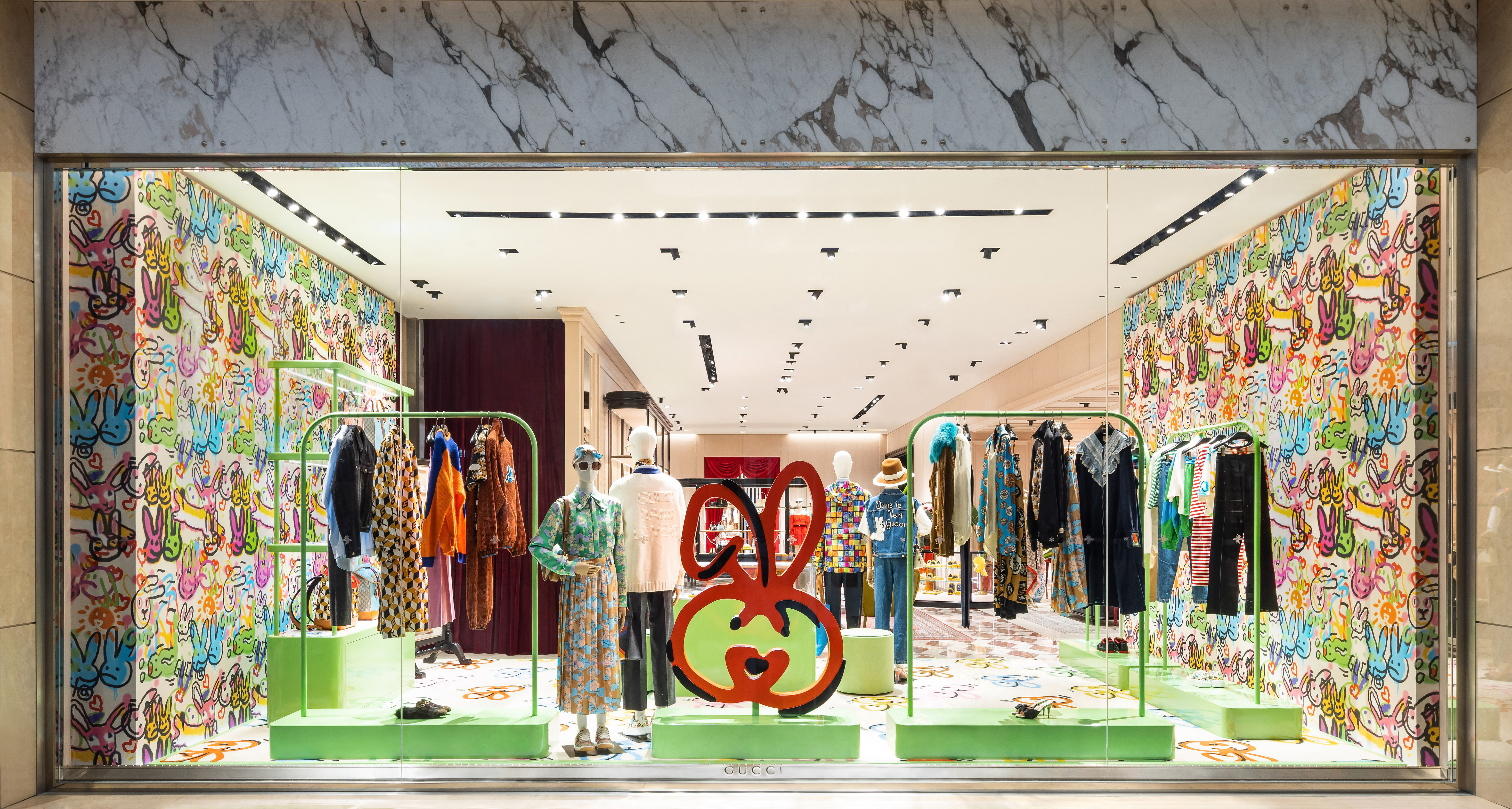 GUCCI兔年主題限定系列以普普風、塗鴉風、花卉風3種鮮明的圖案風格定調。（古馳提供）
