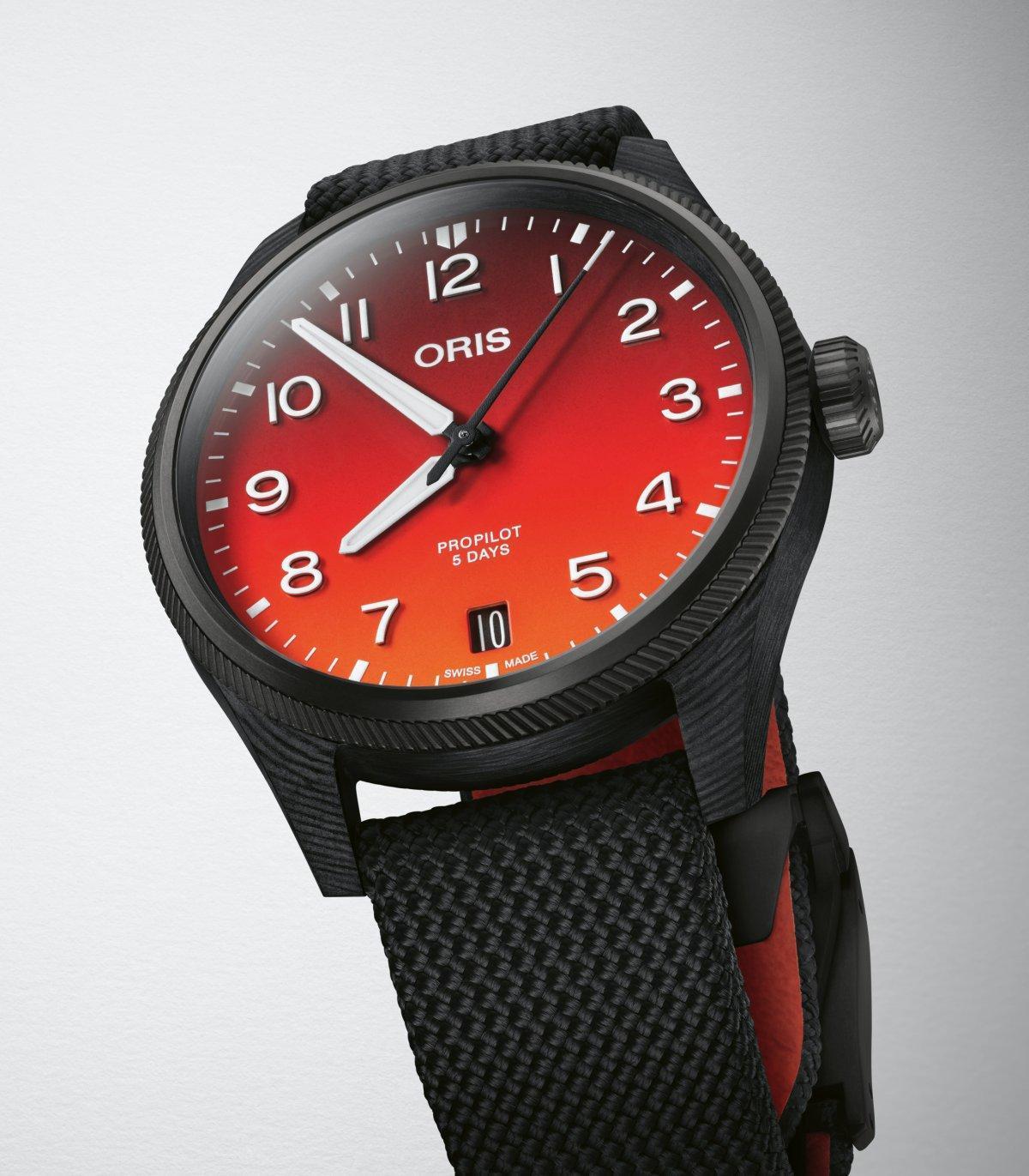 ORIS ProPilot Coulson 3D列印碳纖維5日鏈錶款,定價約NT$128,000。