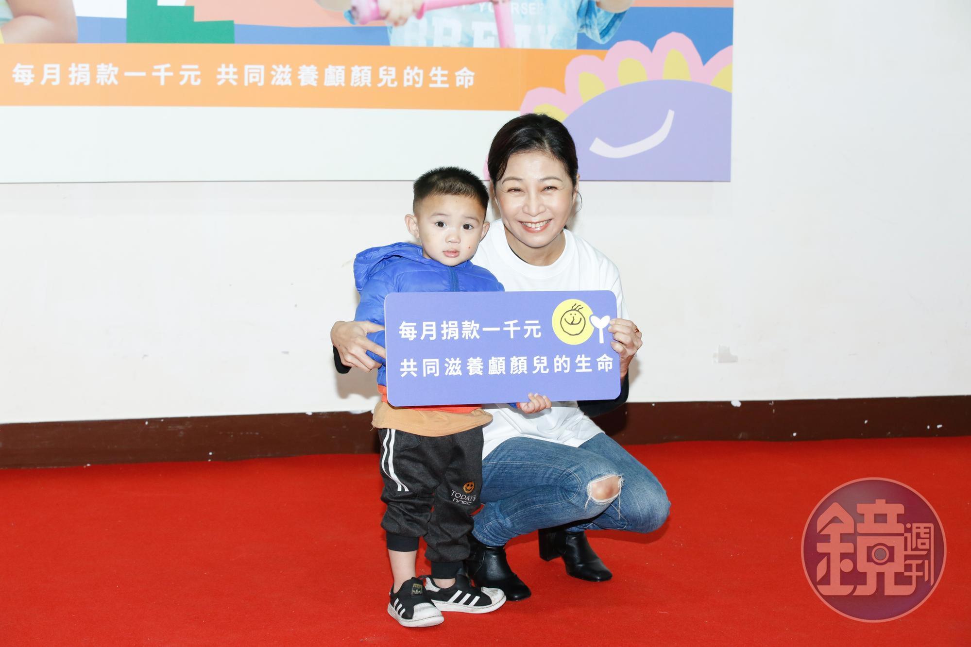 方文琳今天出席公益活動為弱勢孩子募款。