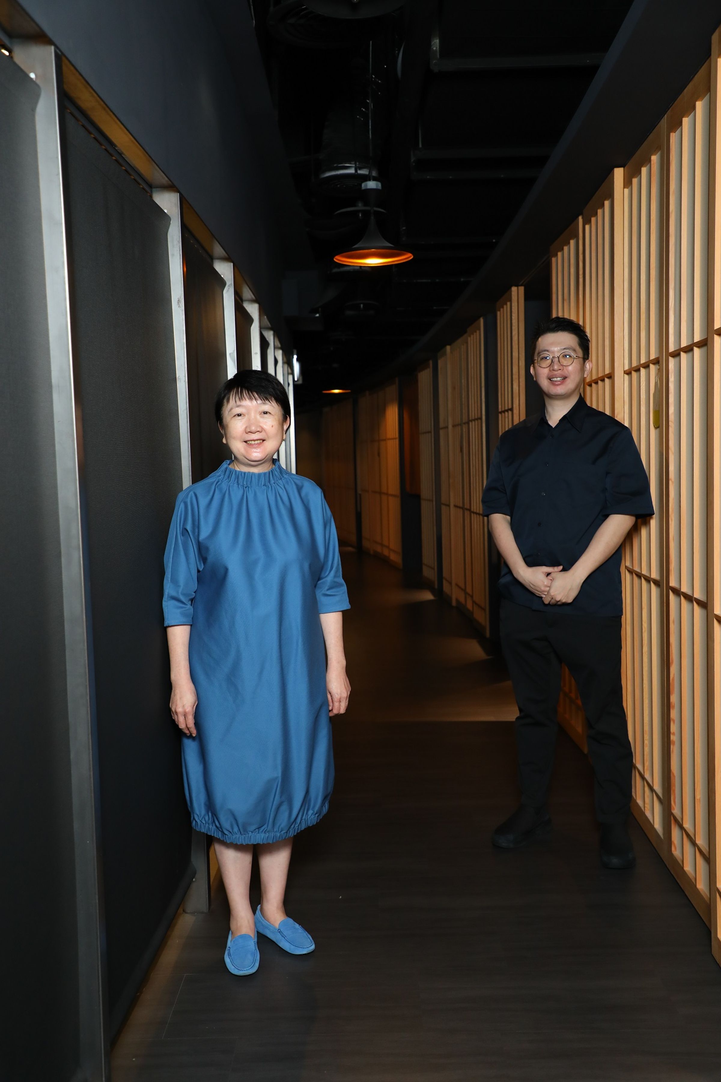 秋日和董事長劉麗秋（左）與總經理葉子瑜（右）母子檔共同打造新竹最新頂級日料餐廳。