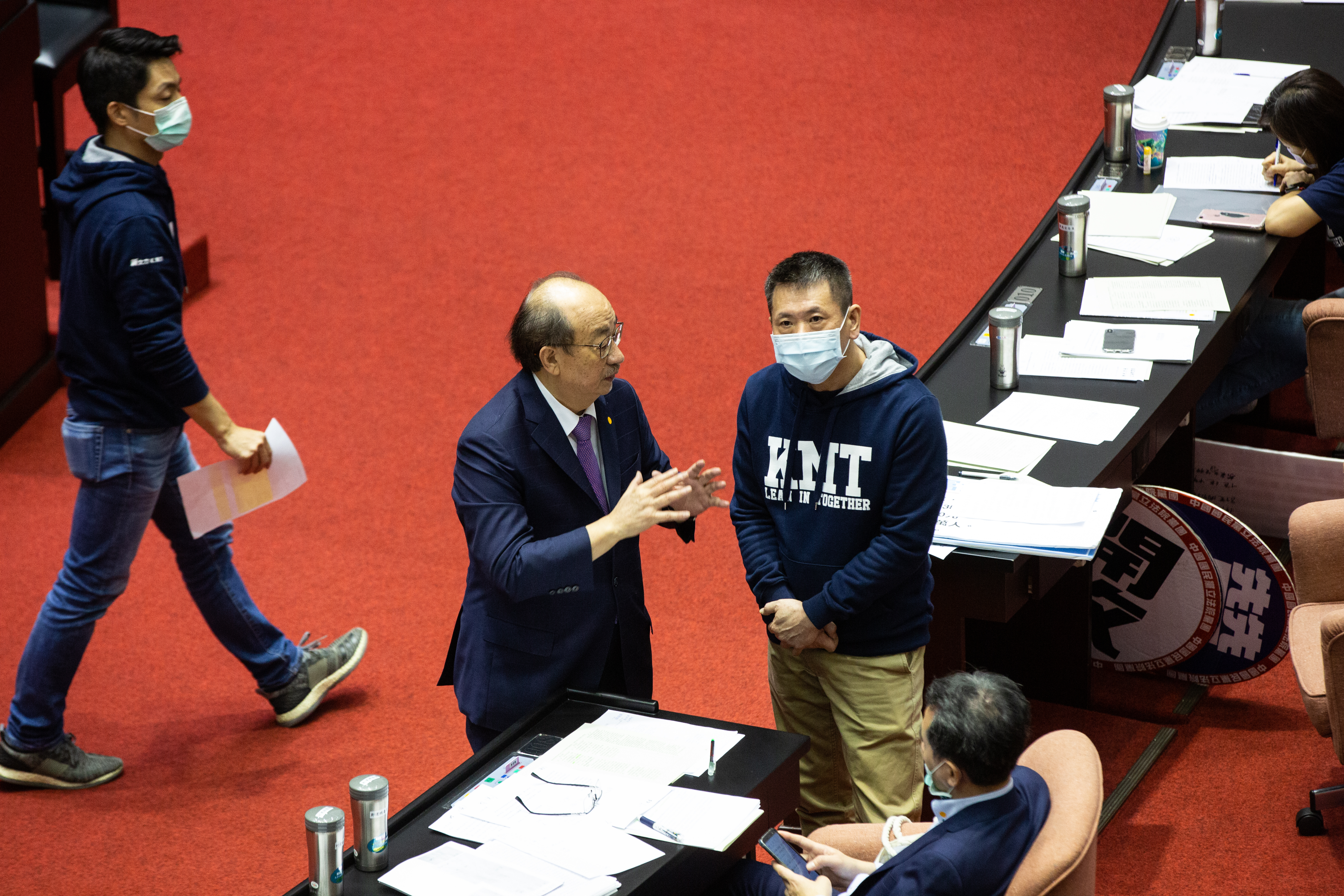 《菸防法》朝野協商破局，民進黨團總召柯建銘與國民黨立委林為洲因此槓上。（本刊資料照）